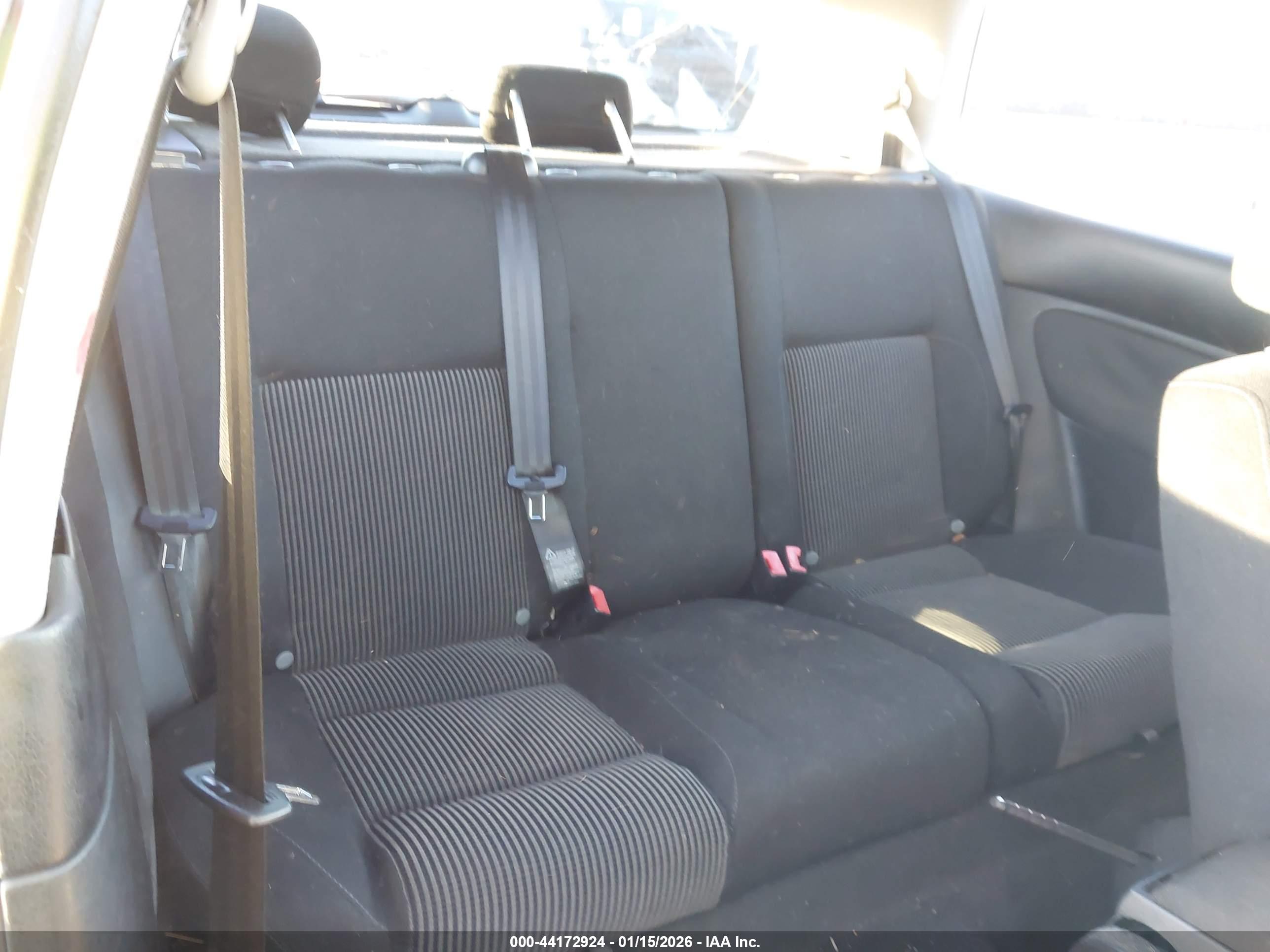 VOLKSWAGEN GTI image 8