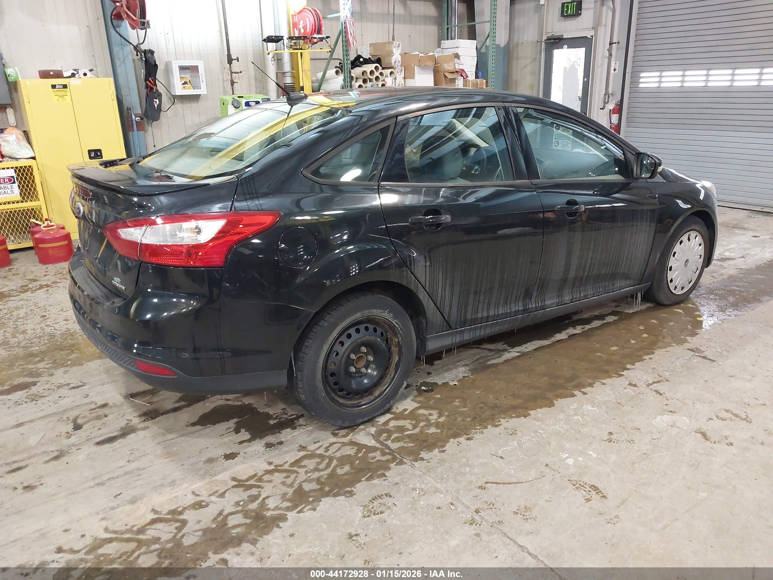 FORD FOCUS image 4