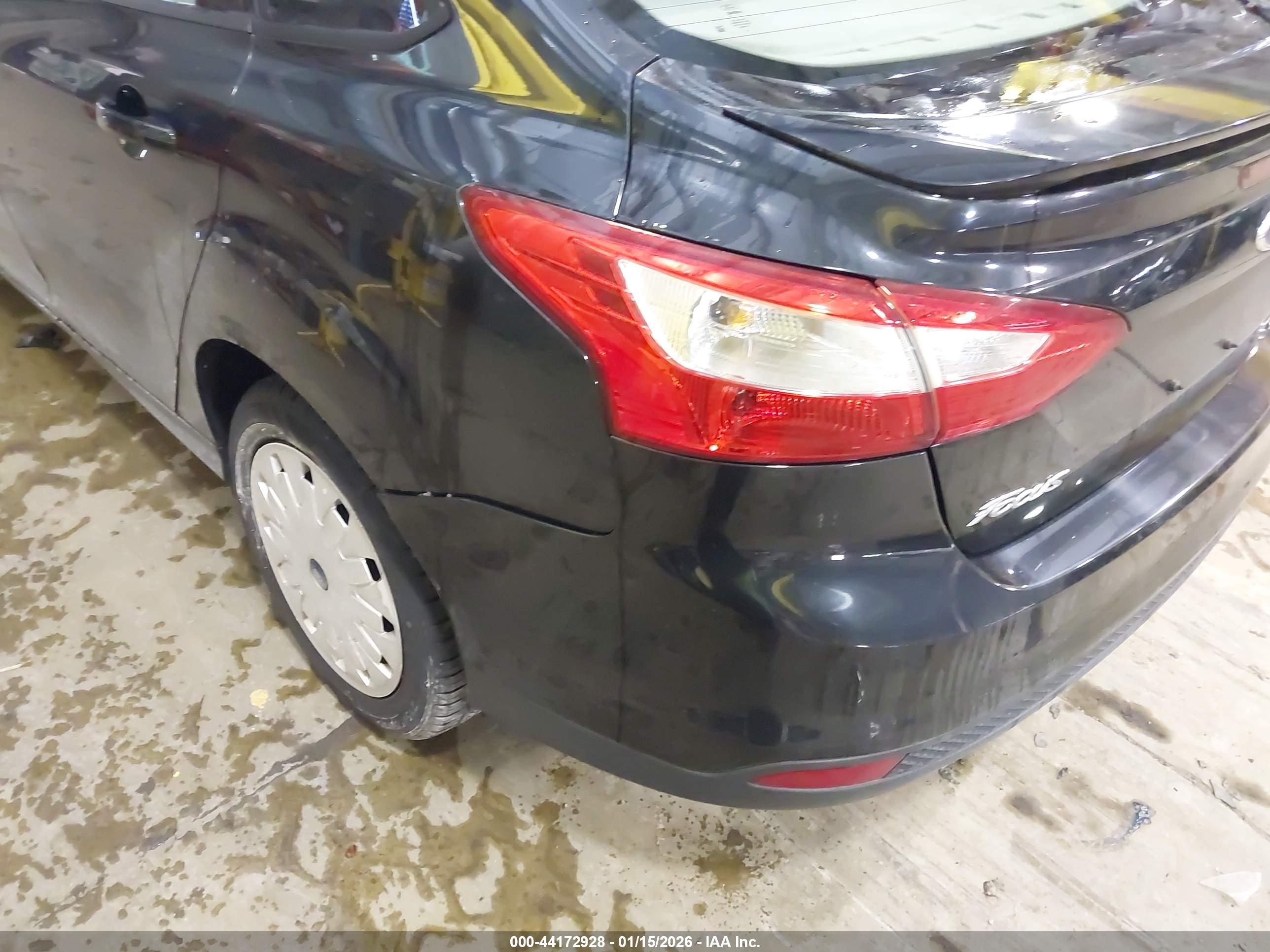 FORD FOCUS image 6