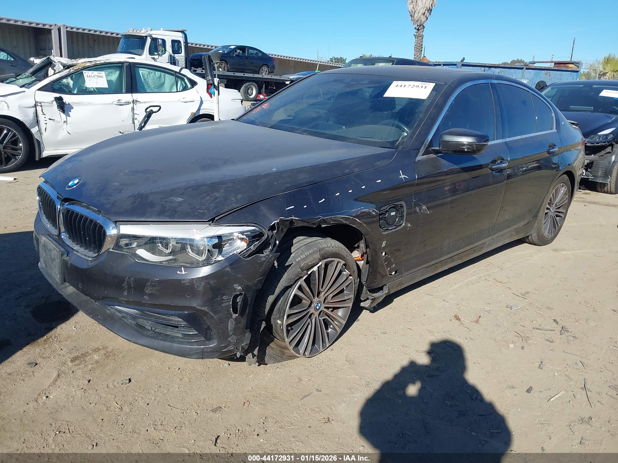 BMW 530E image 2