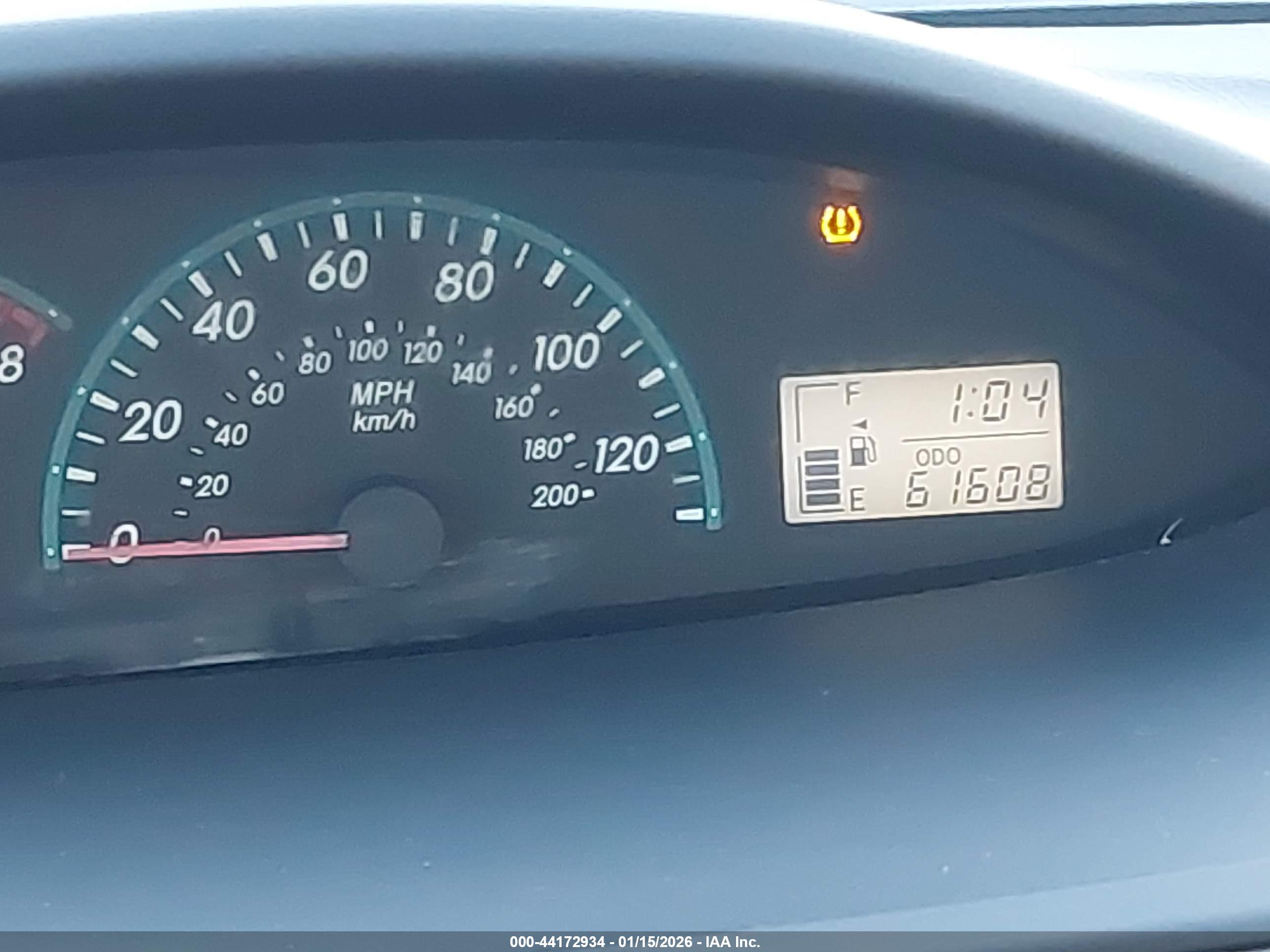 TOYOTA YARIS image 7