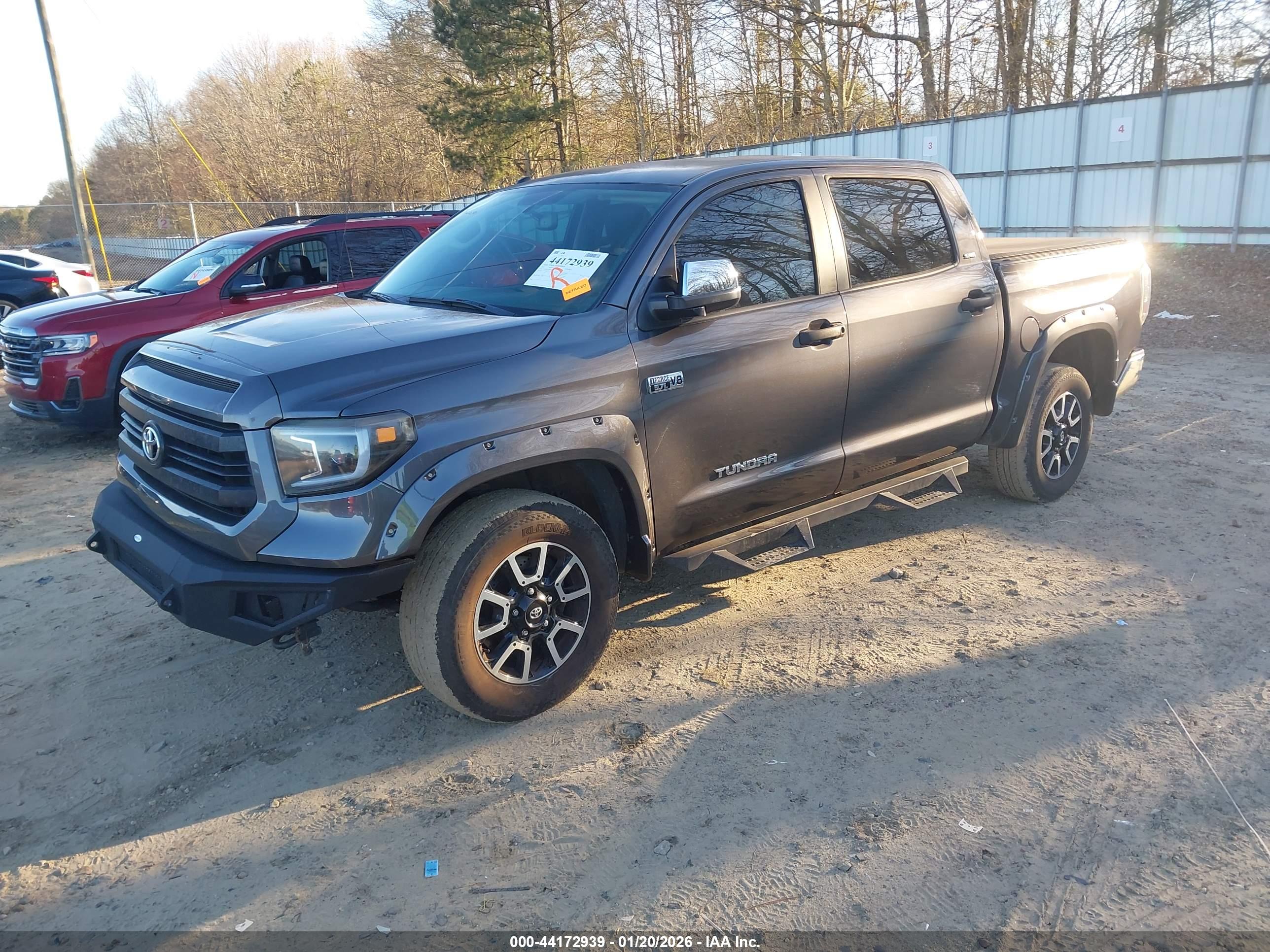 TOYOTA TUNDRA image 2
