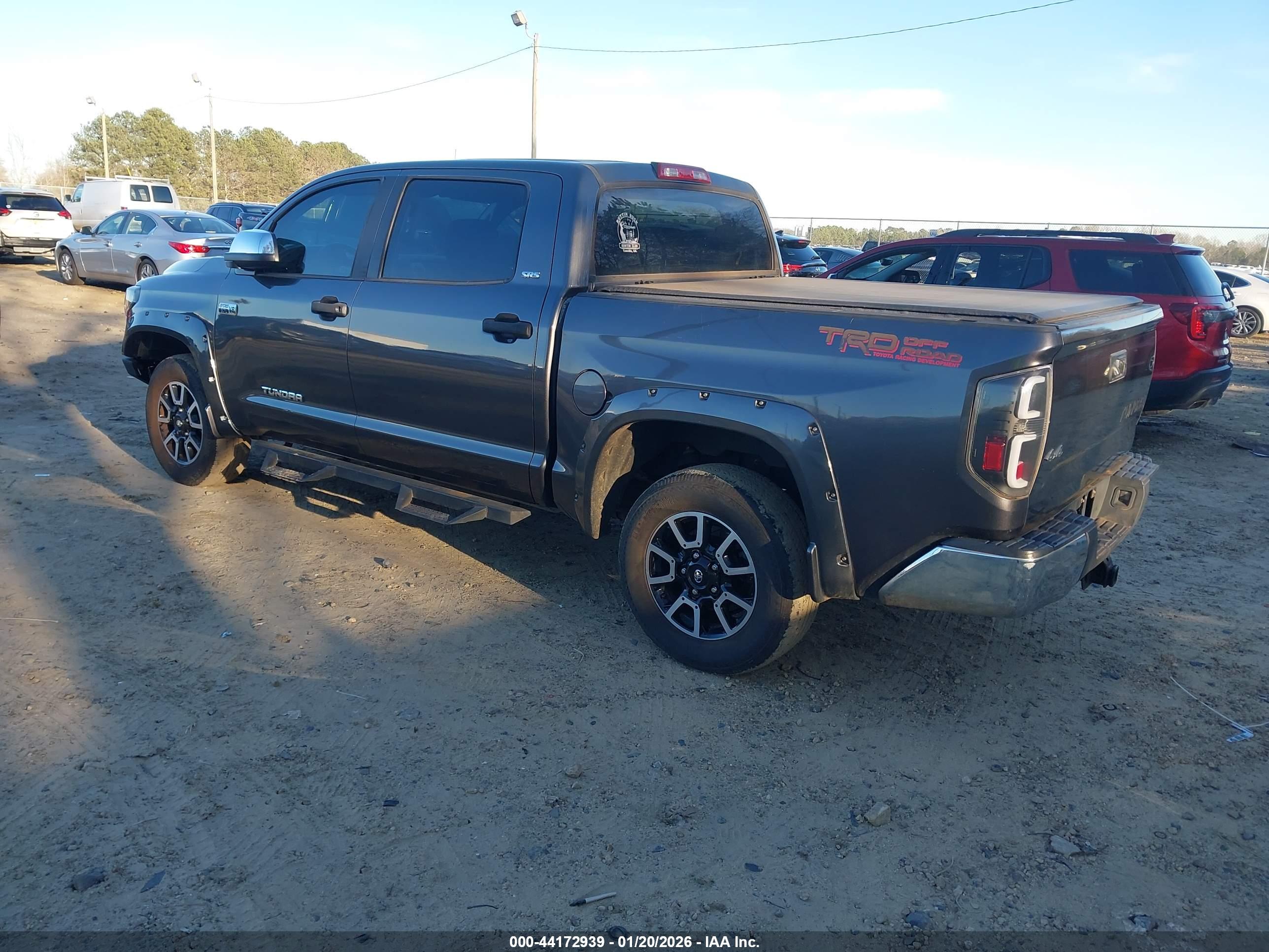 TOYOTA TUNDRA image 3