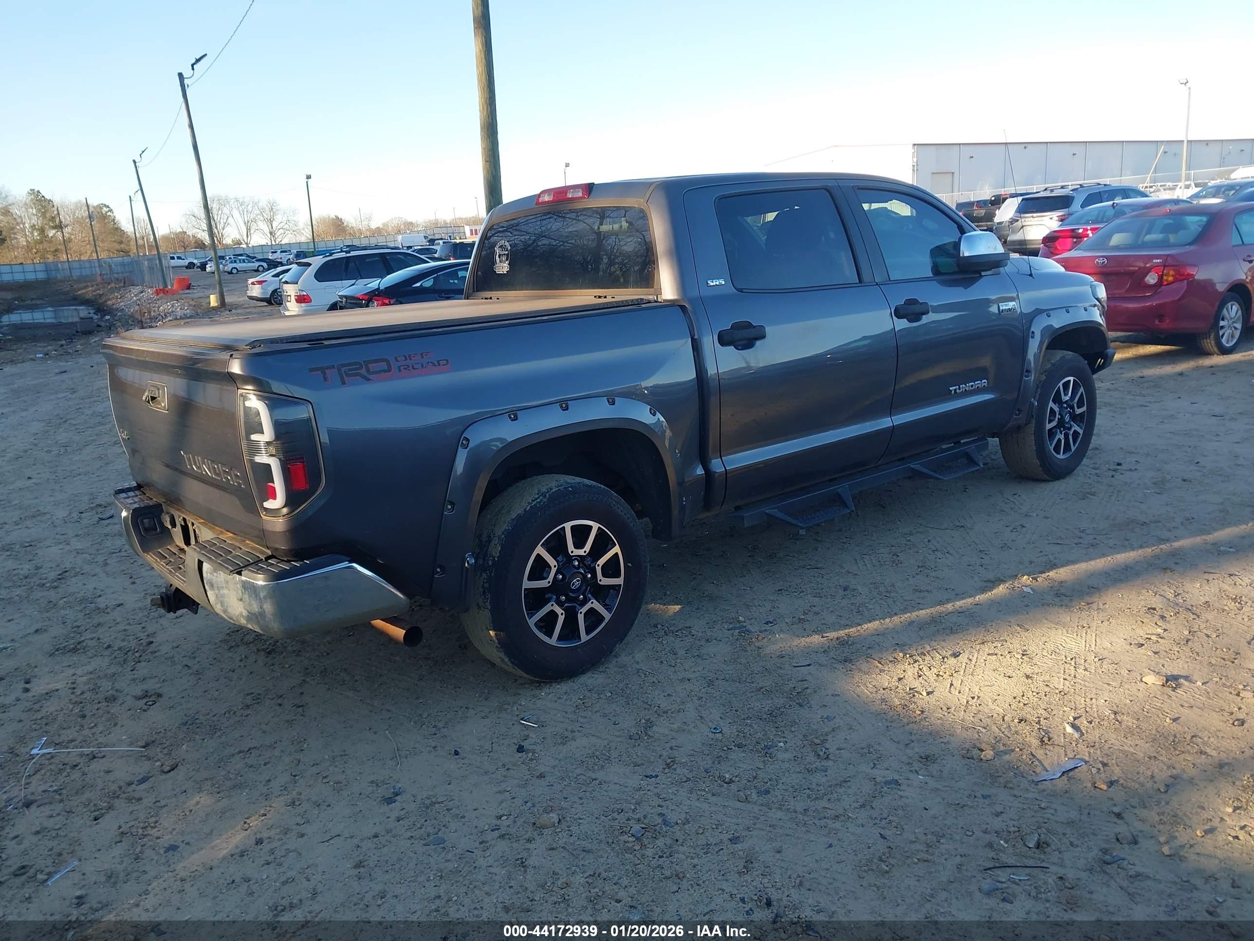 TOYOTA TUNDRA image 4