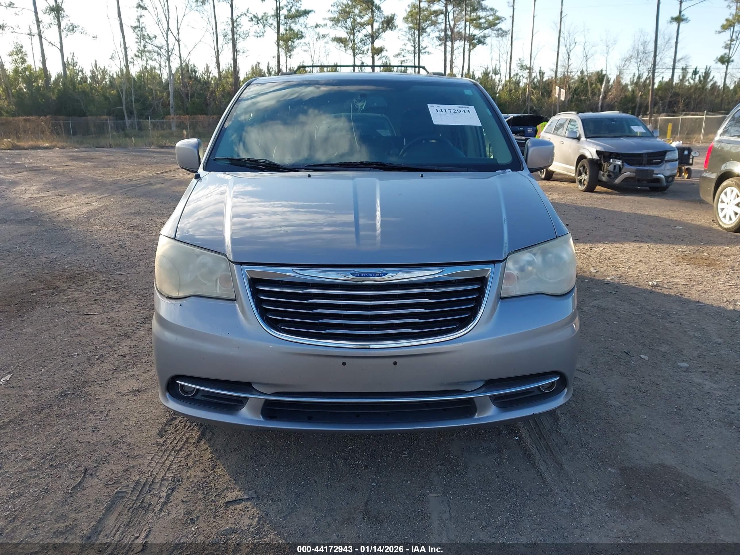 CHRYSLER TOWN image 6