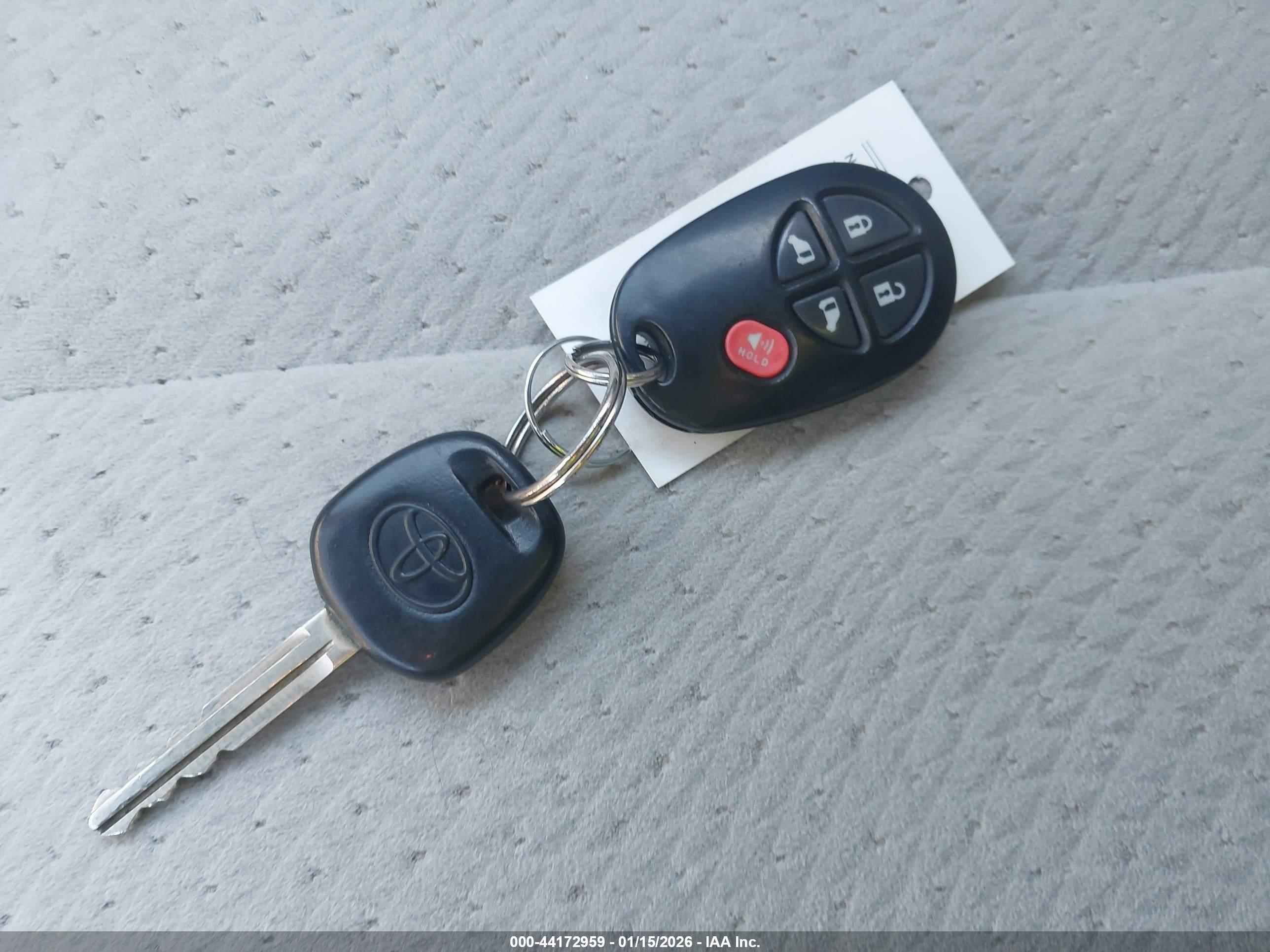 TOYOTA SIENNA image 11
