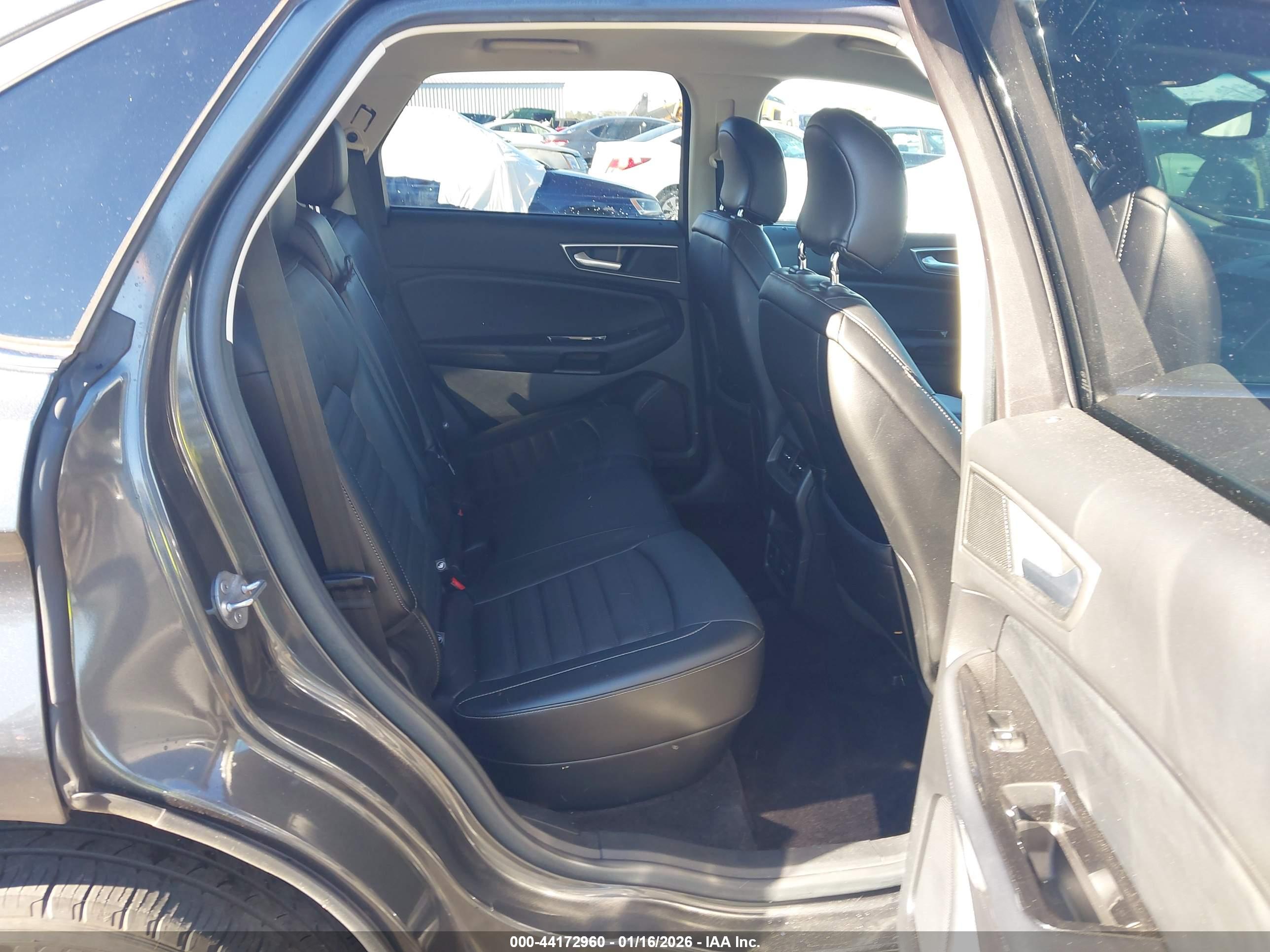 FORD EDGE image 8