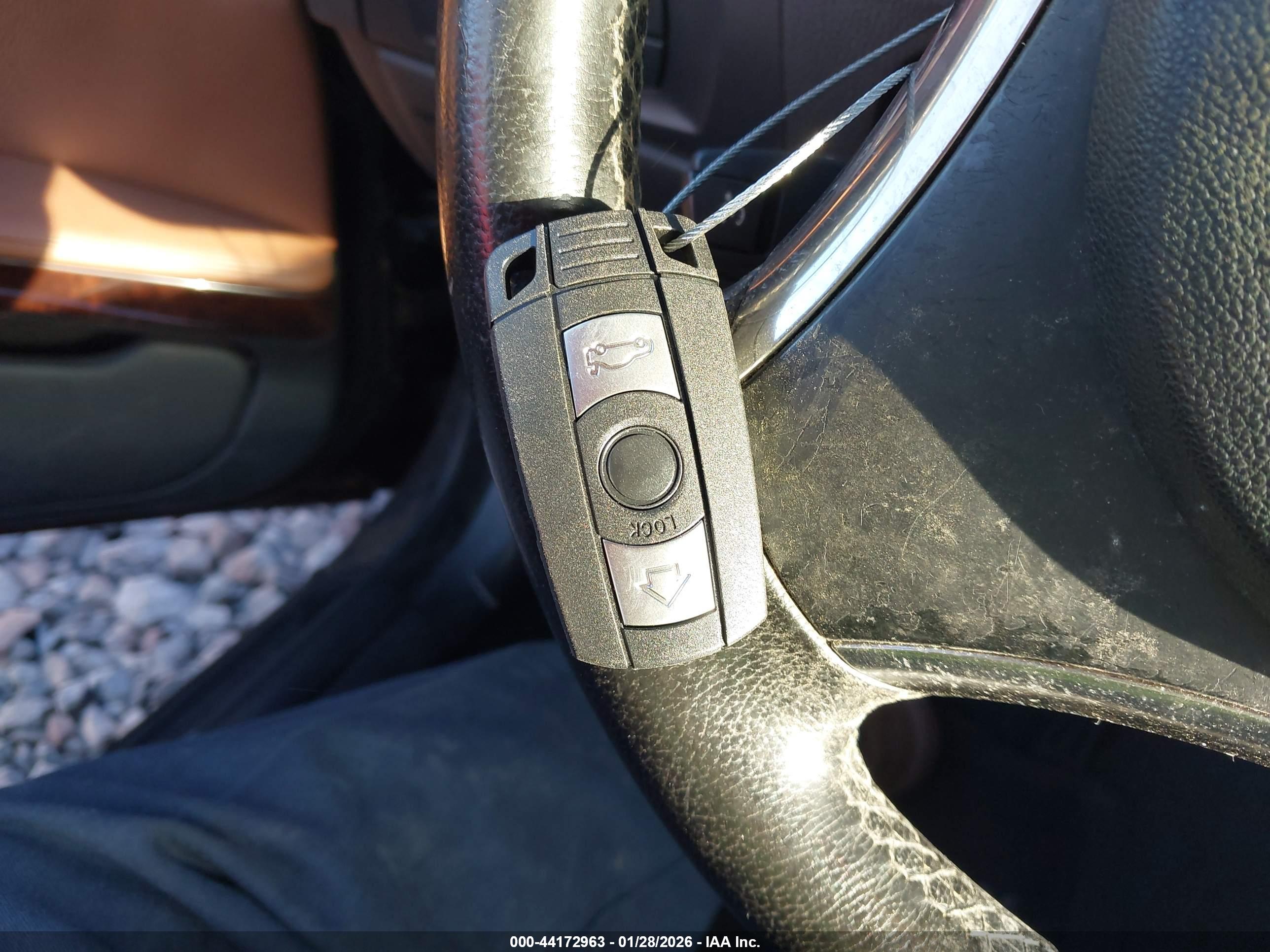 BMW 328I image 11