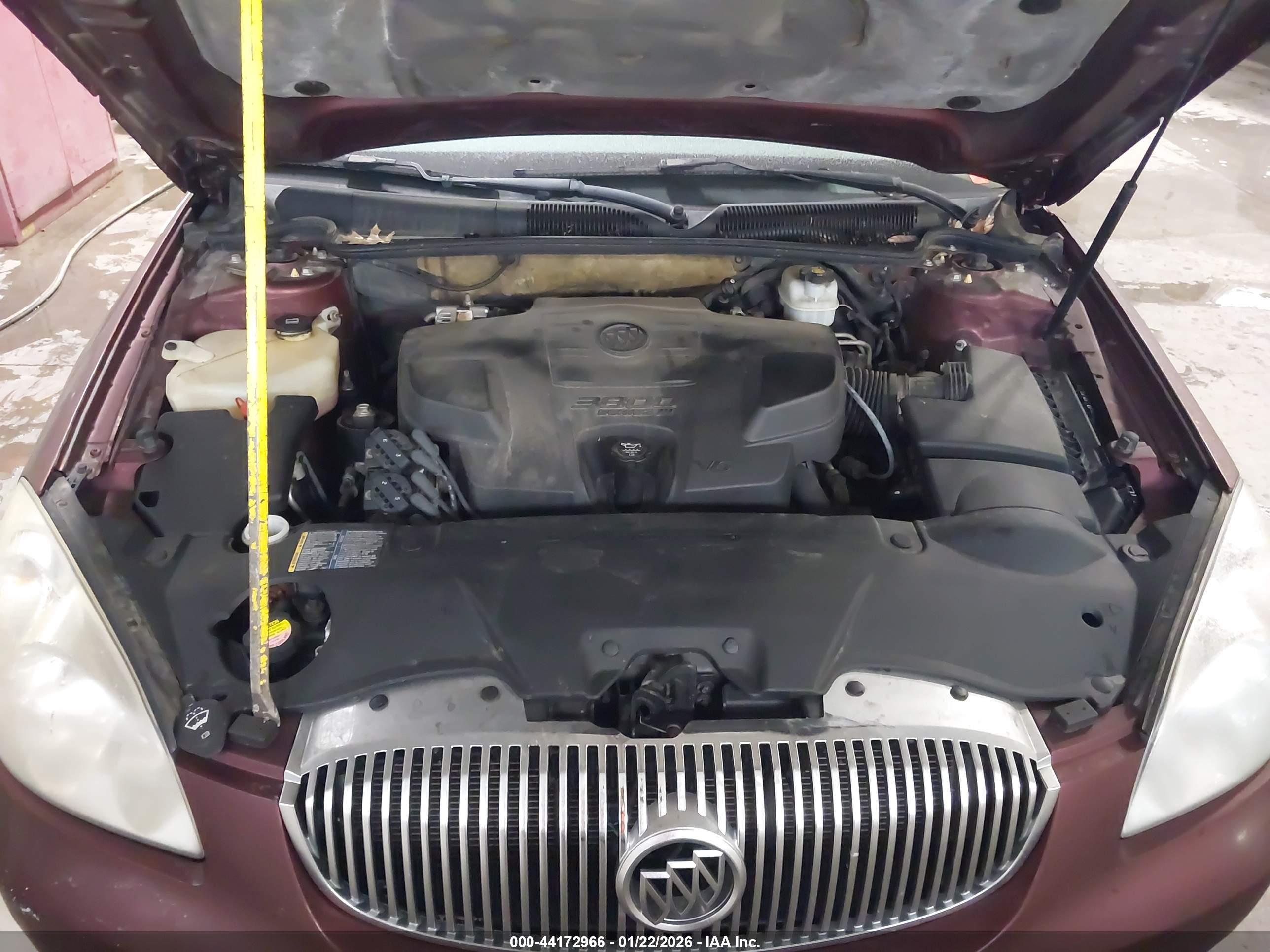 BUICK LUCERNE image 10