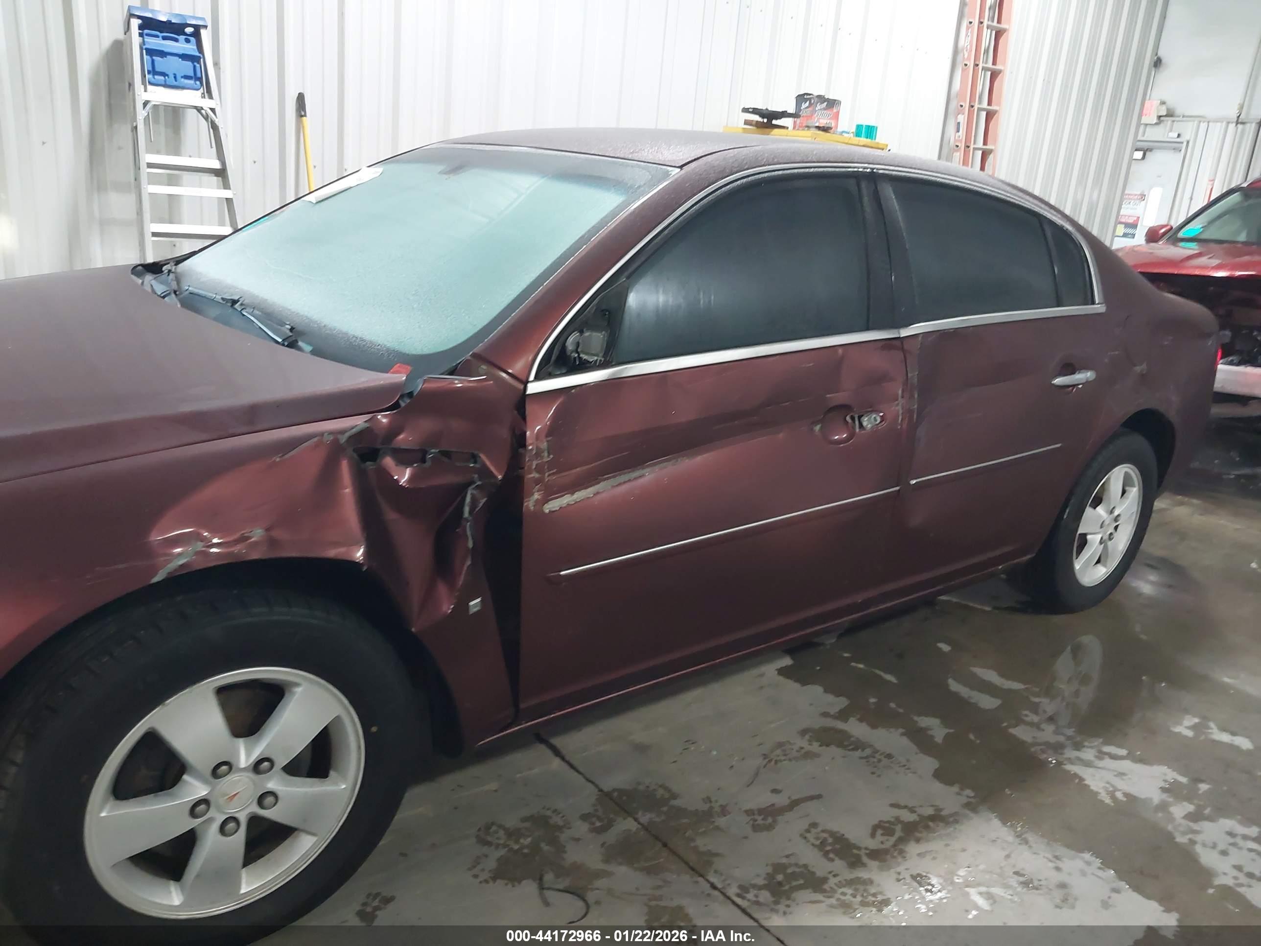 BUICK LUCERNE image 6