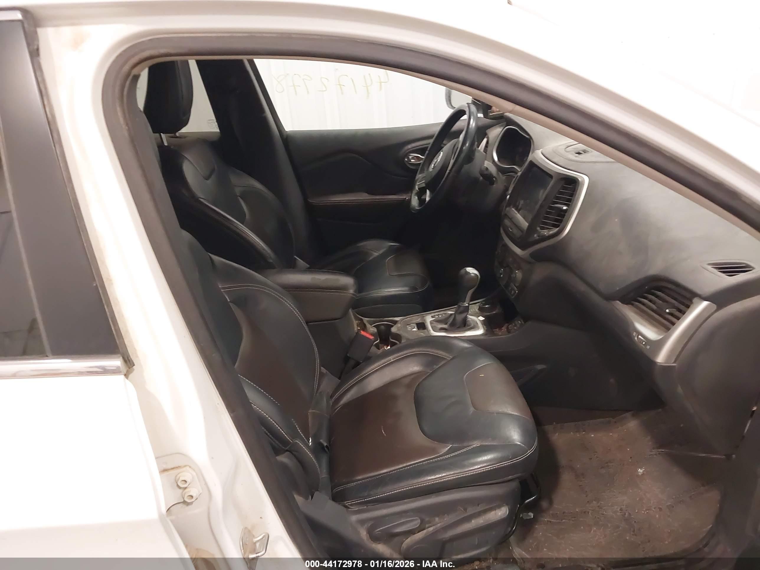 JEEP CHEROKEE image 5