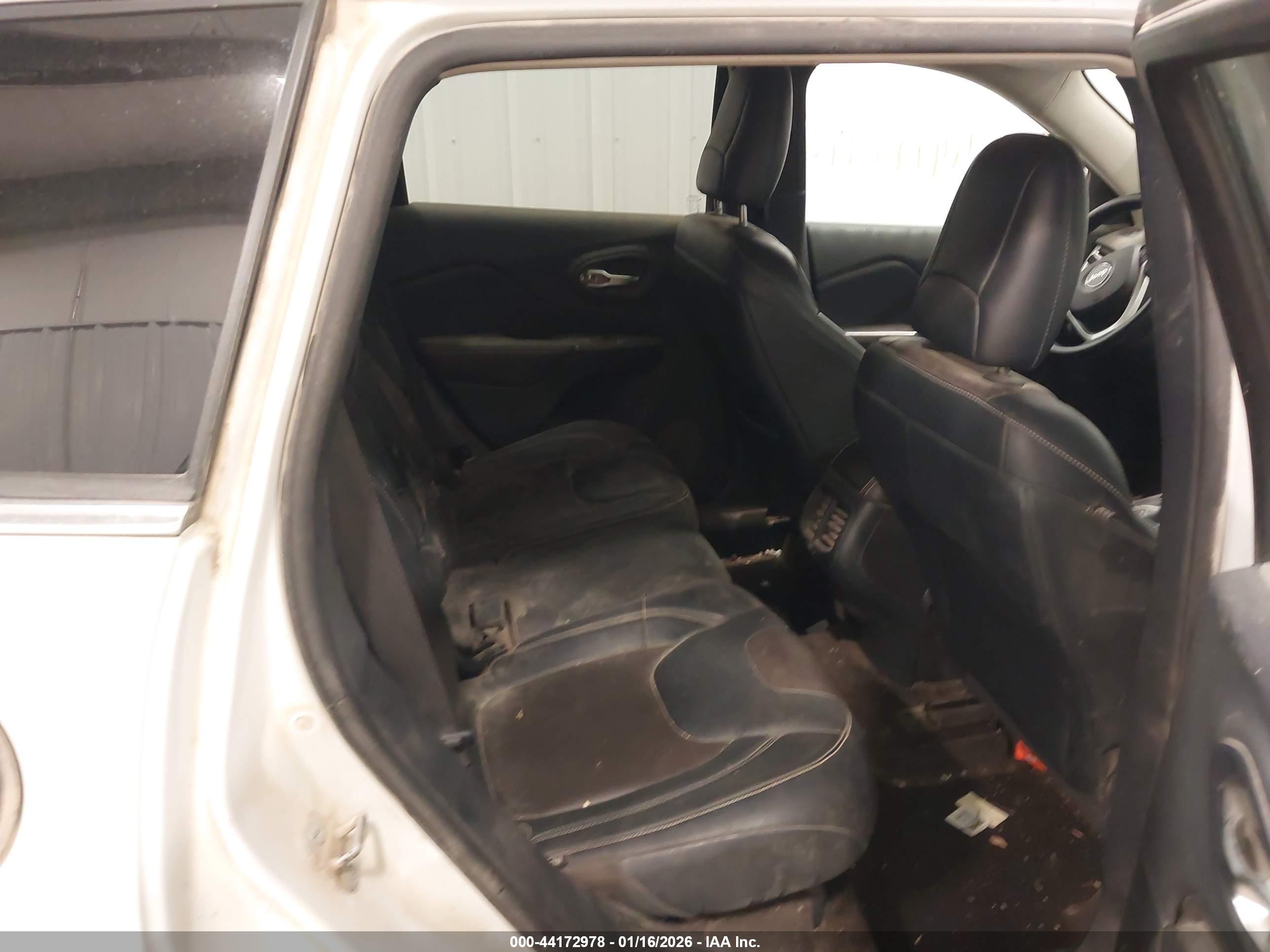 JEEP CHEROKEE image 8