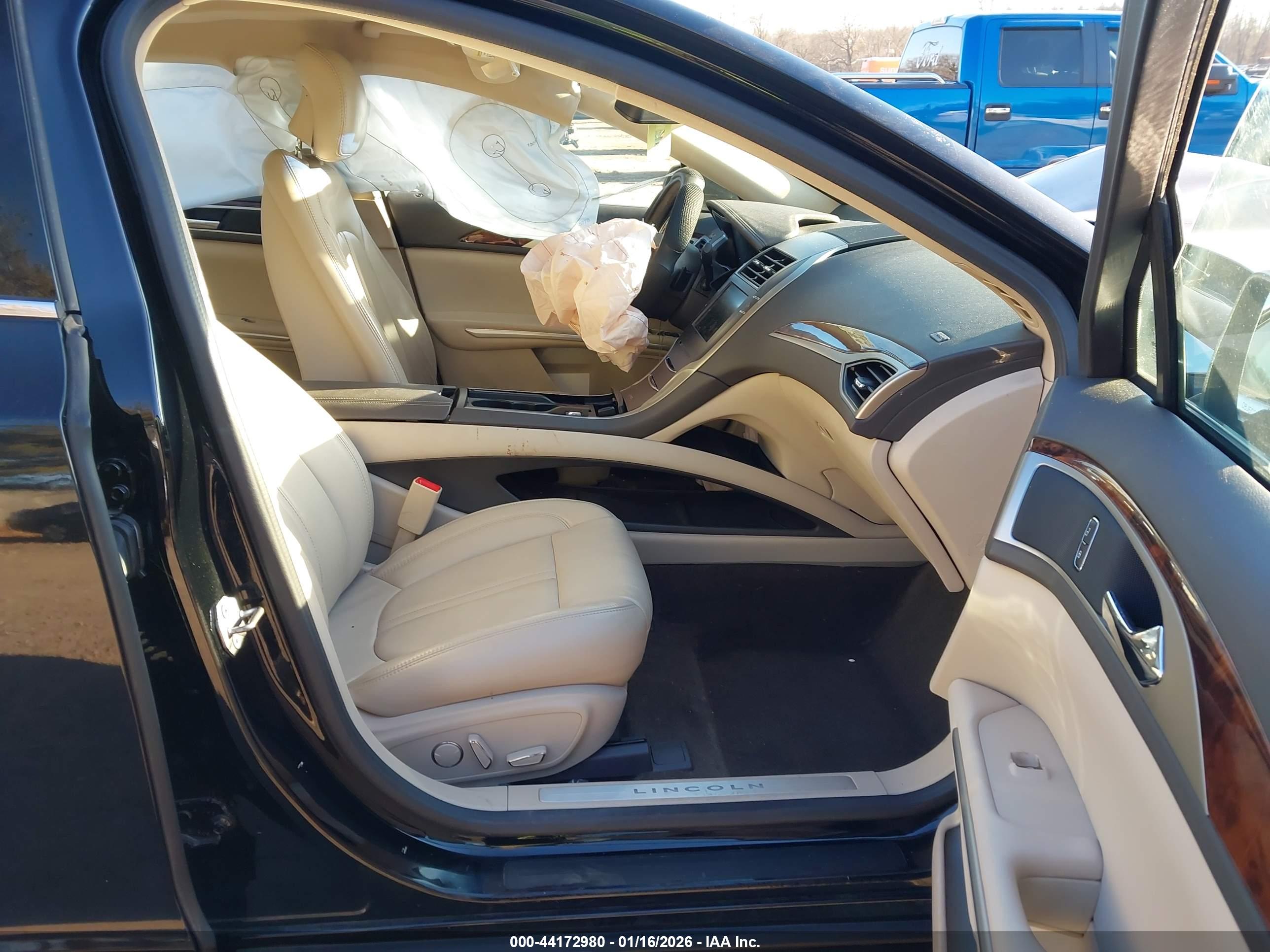 LINCOLN MKZ image 5