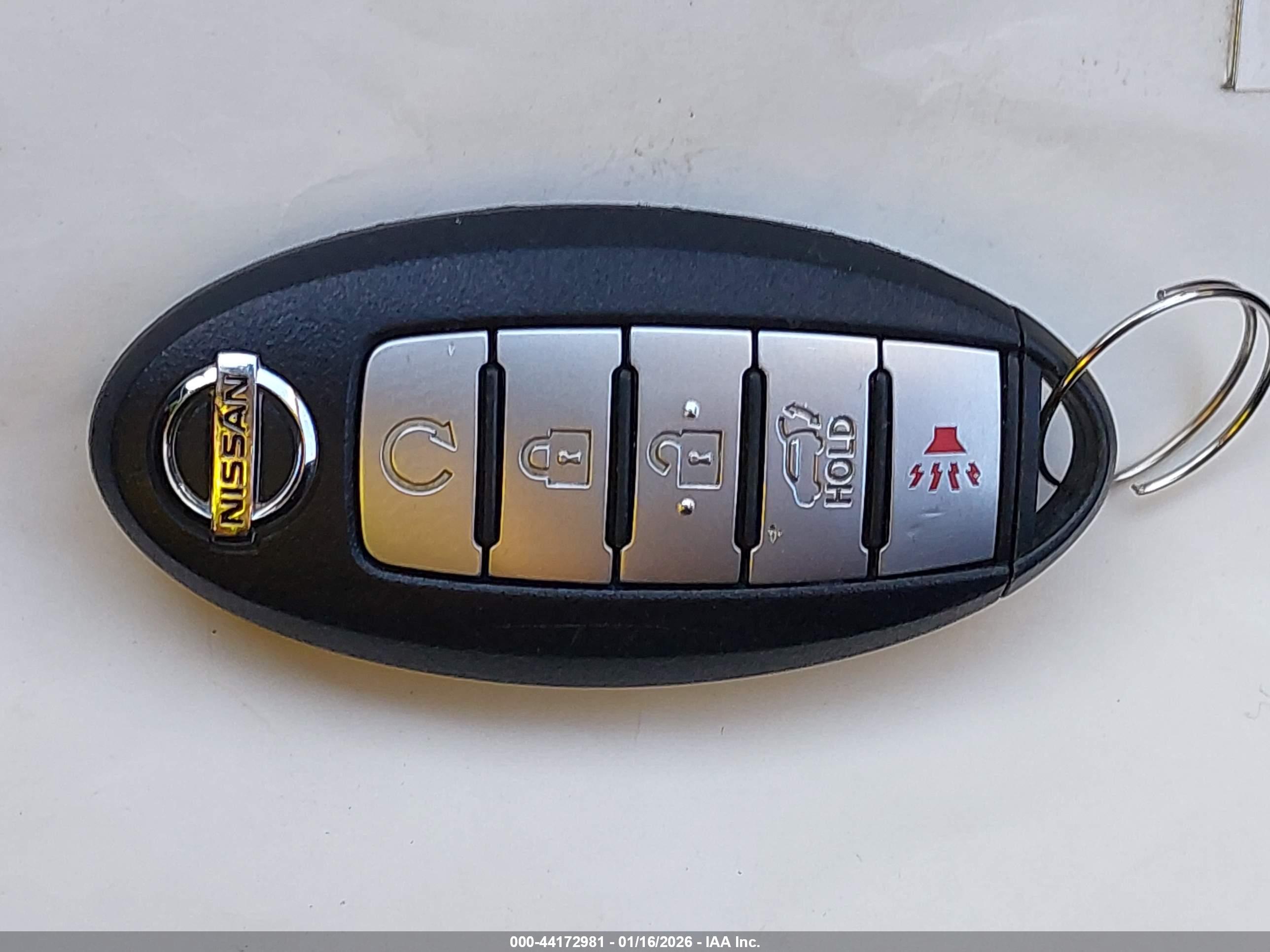 NISSAN ROGUE image 11