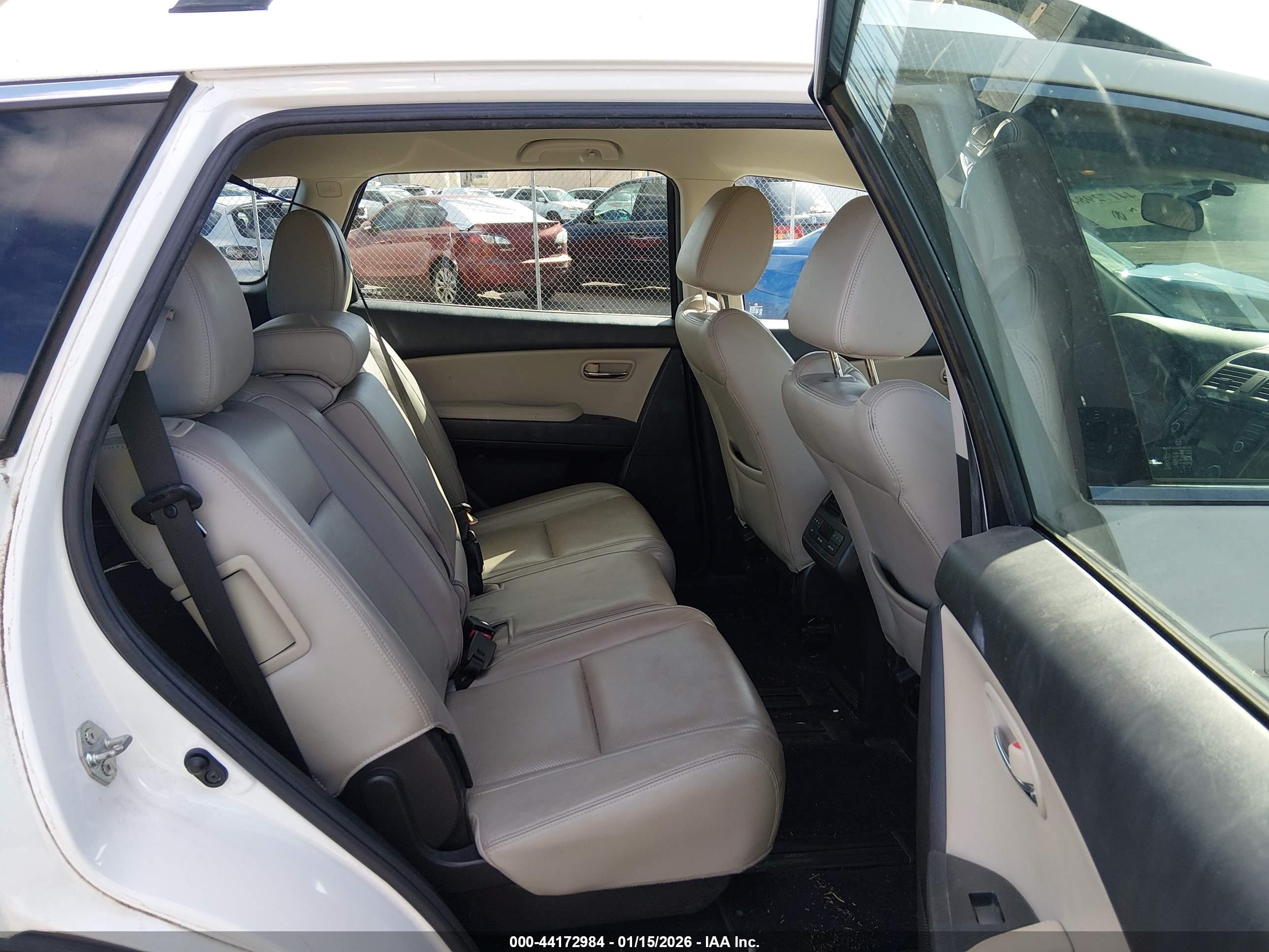 MAZDA CX-9 image 8