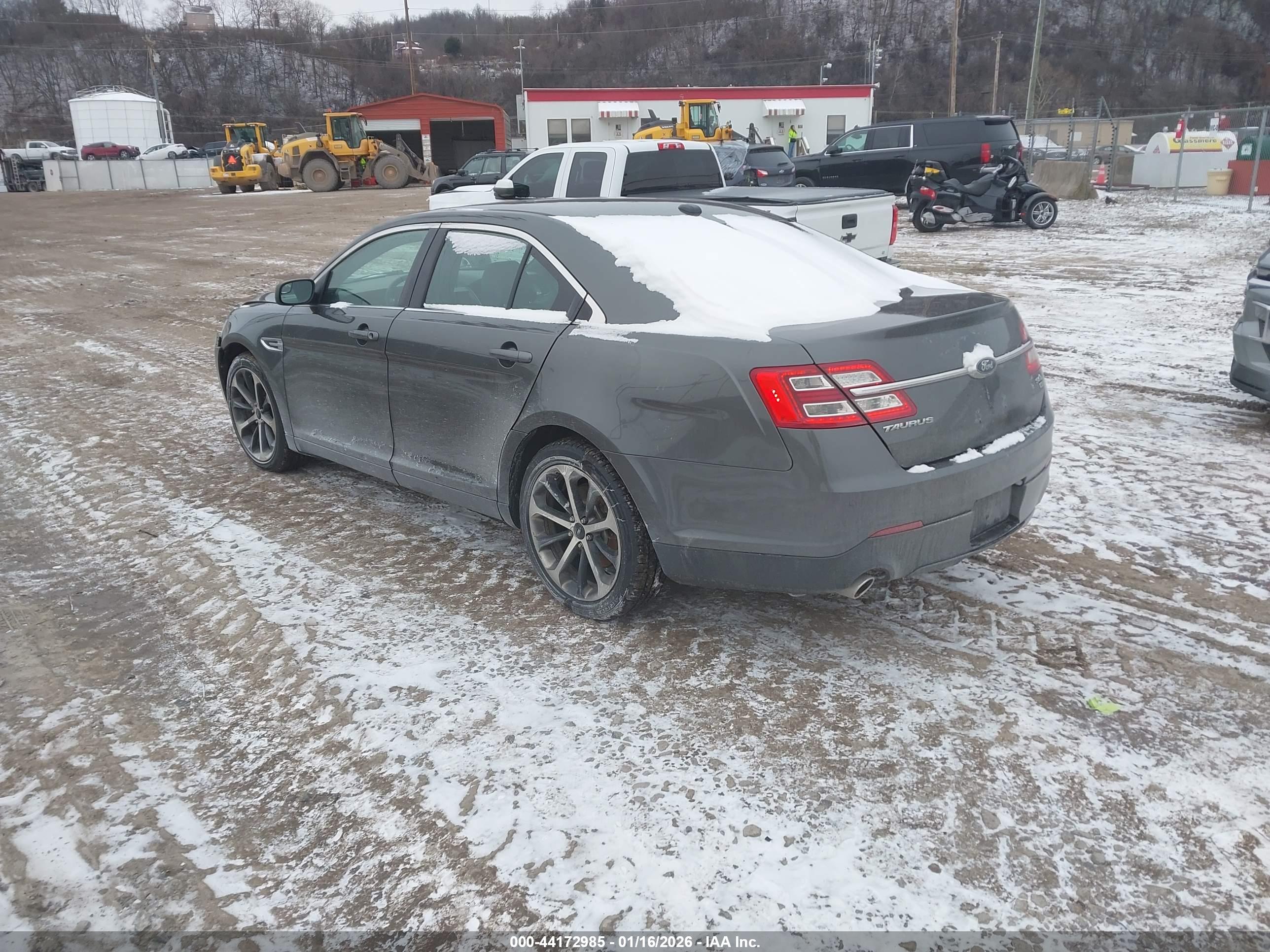 FORD TAURUS image 3