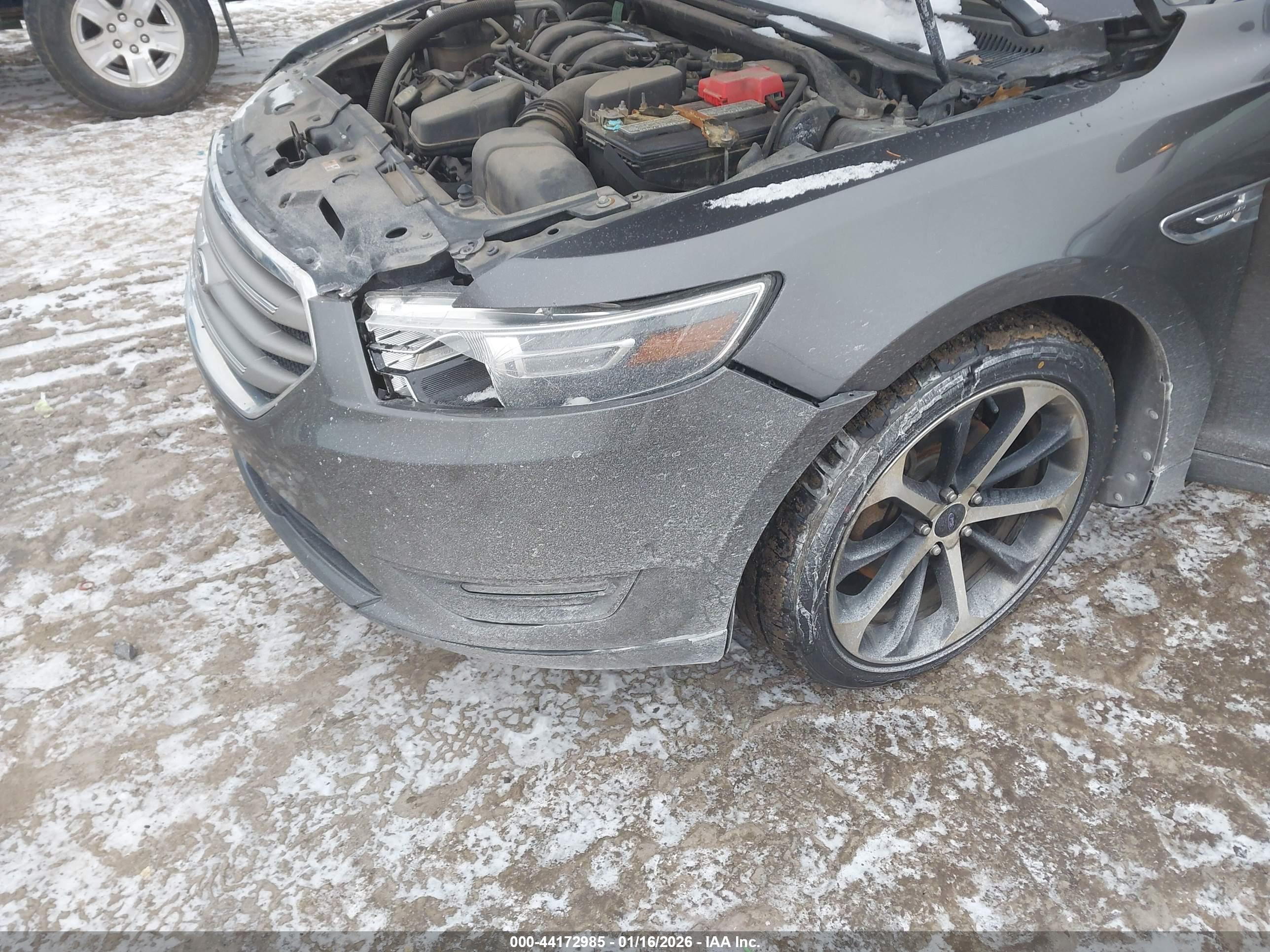 FORD TAURUS image 6