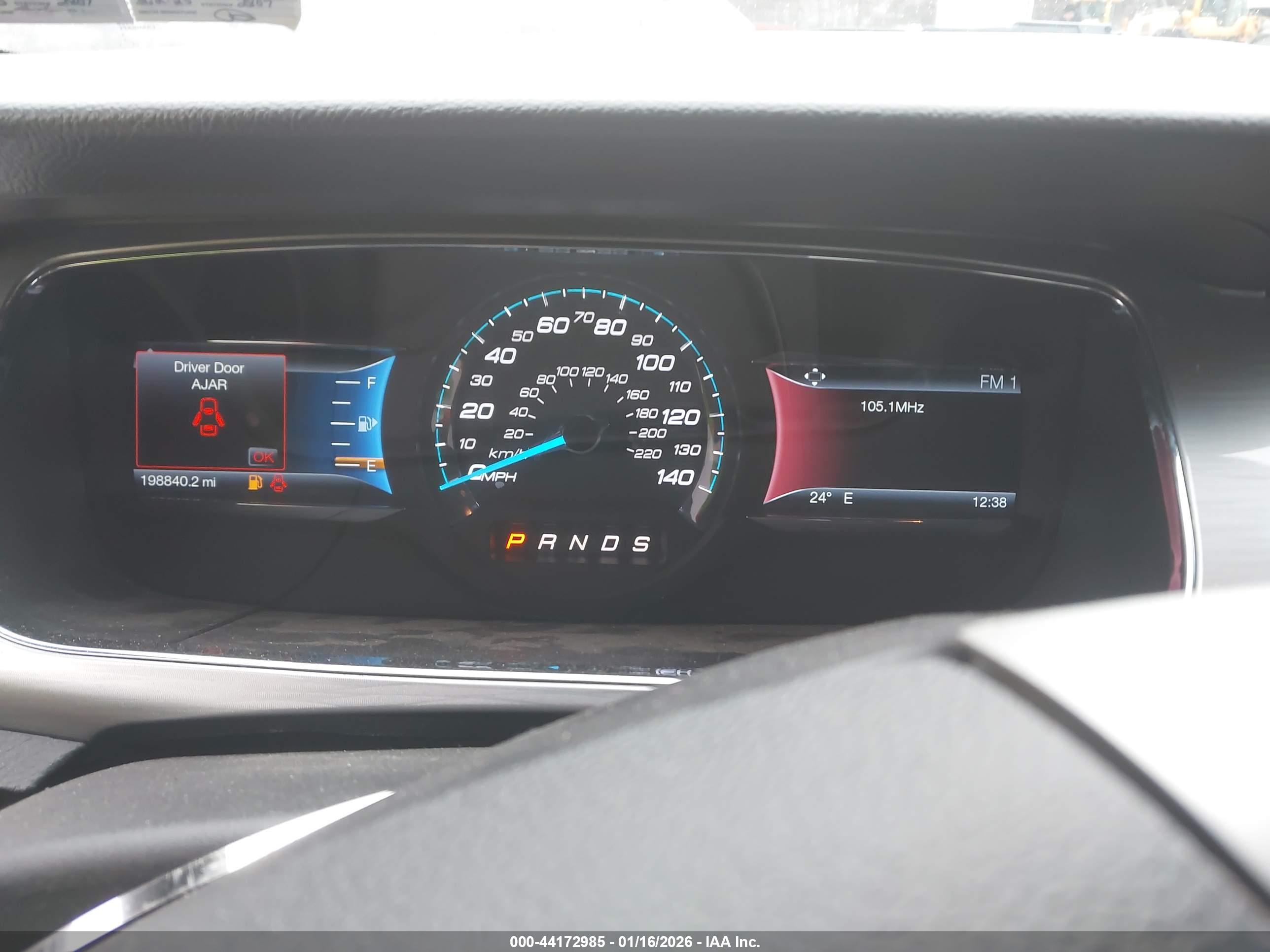 FORD TAURUS image 7