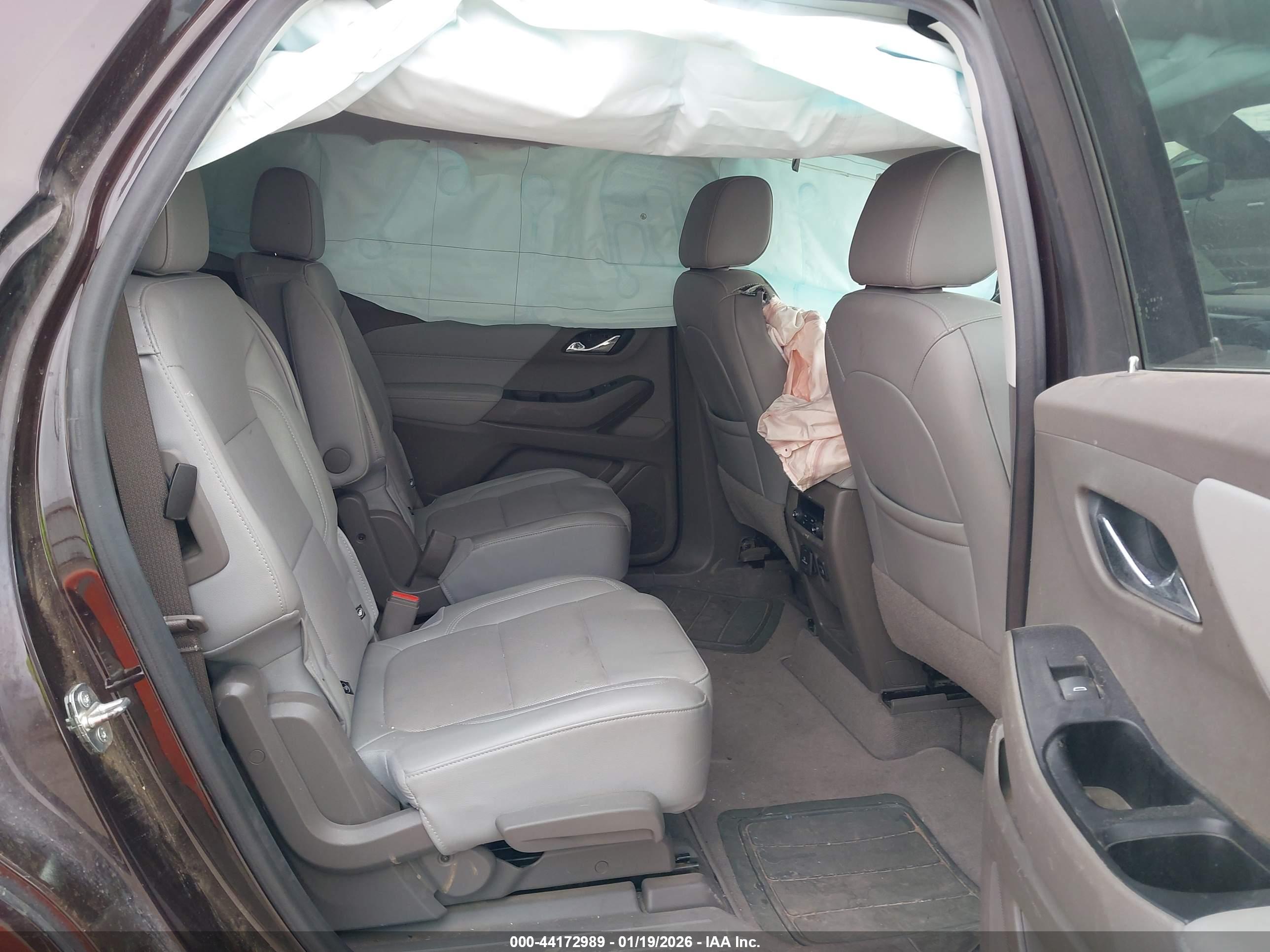 CHEVROLET TRAVERSE image 8