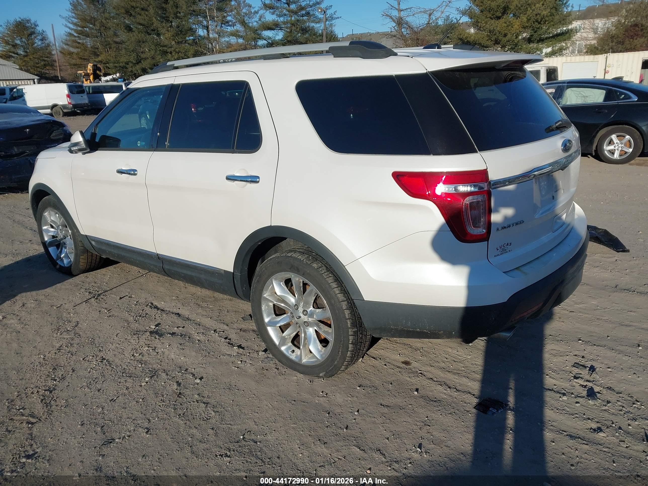 FORD EXPLORER image 3