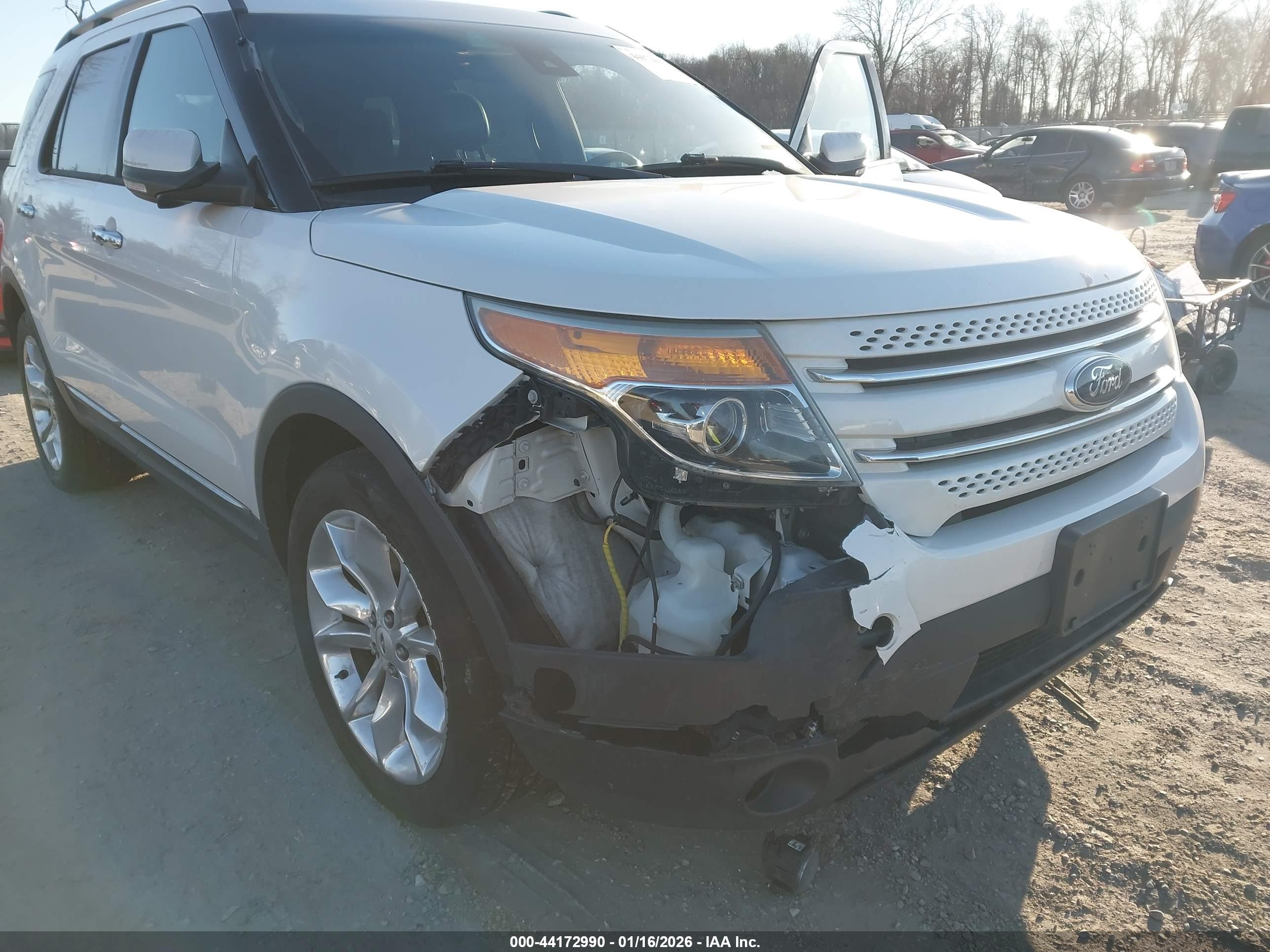 FORD EXPLORER image 6