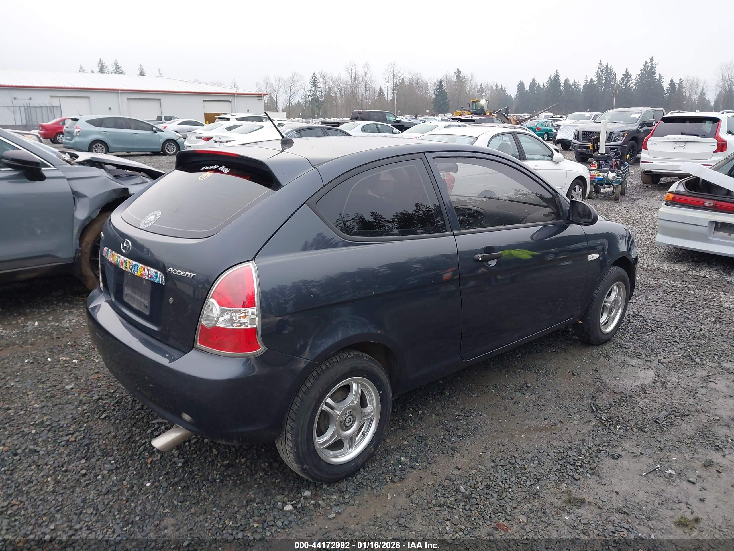 HYUNDAI ACCENT image 4