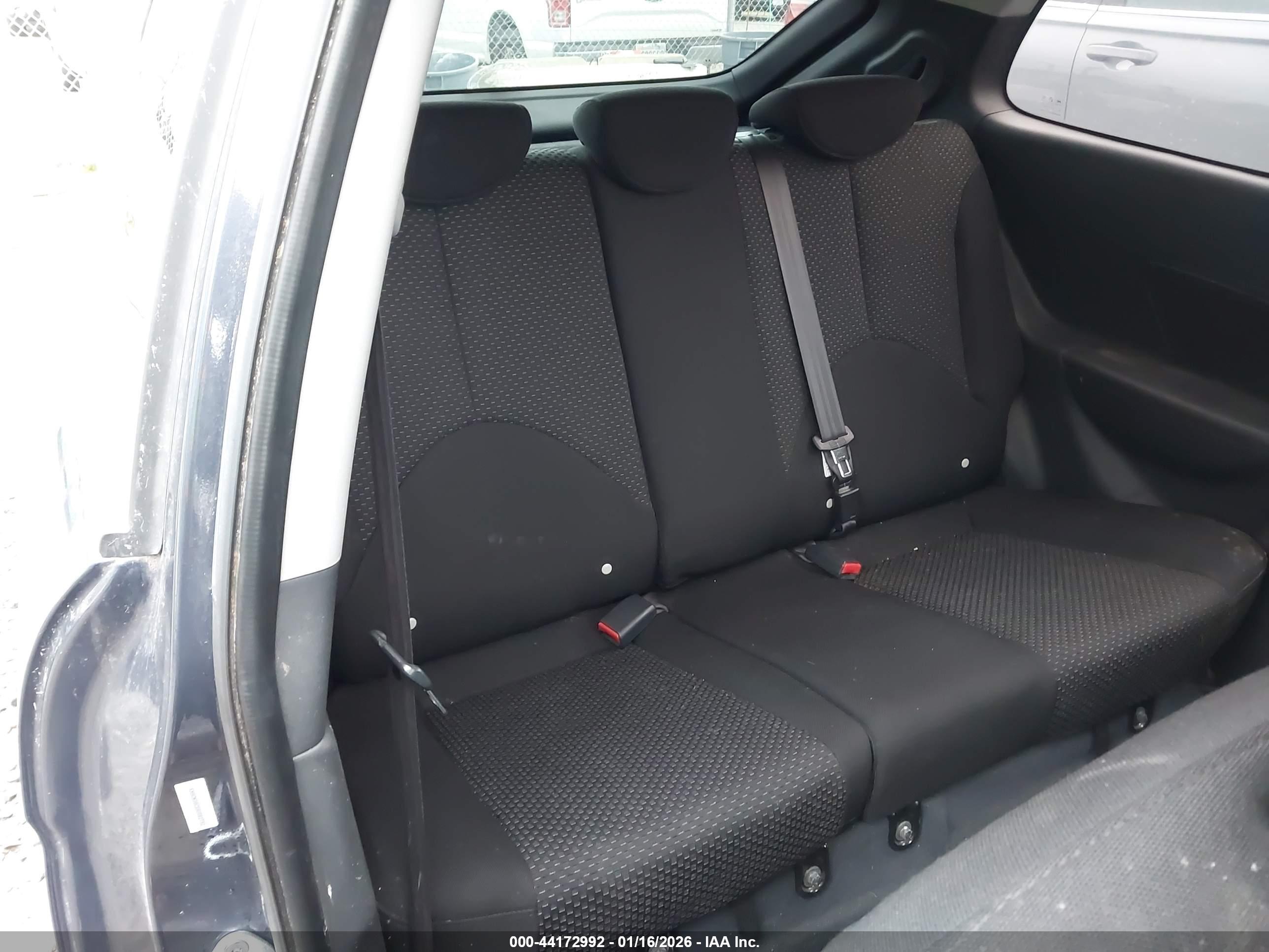 HYUNDAI ACCENT image 8