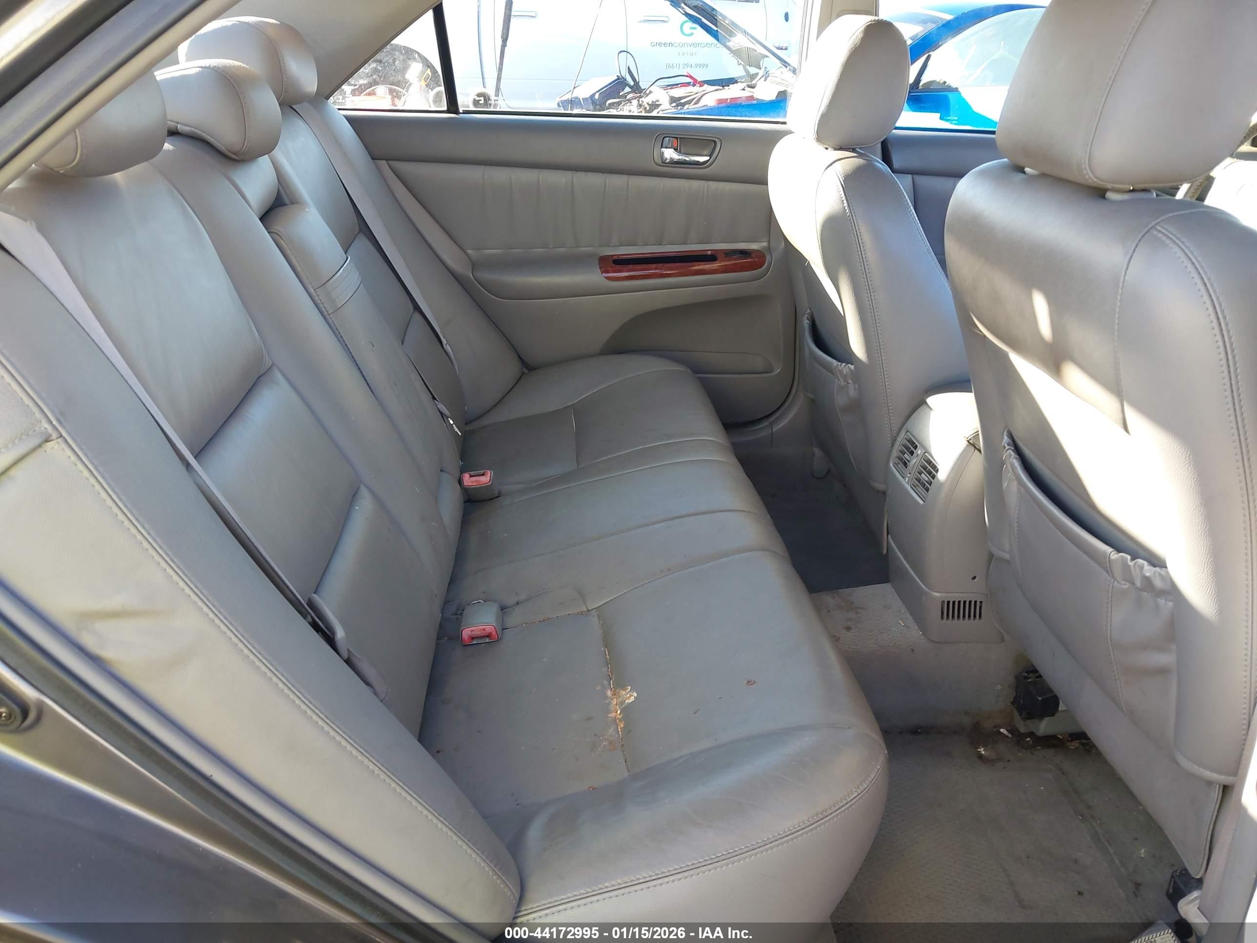 TOYOTA CAMRY image 8