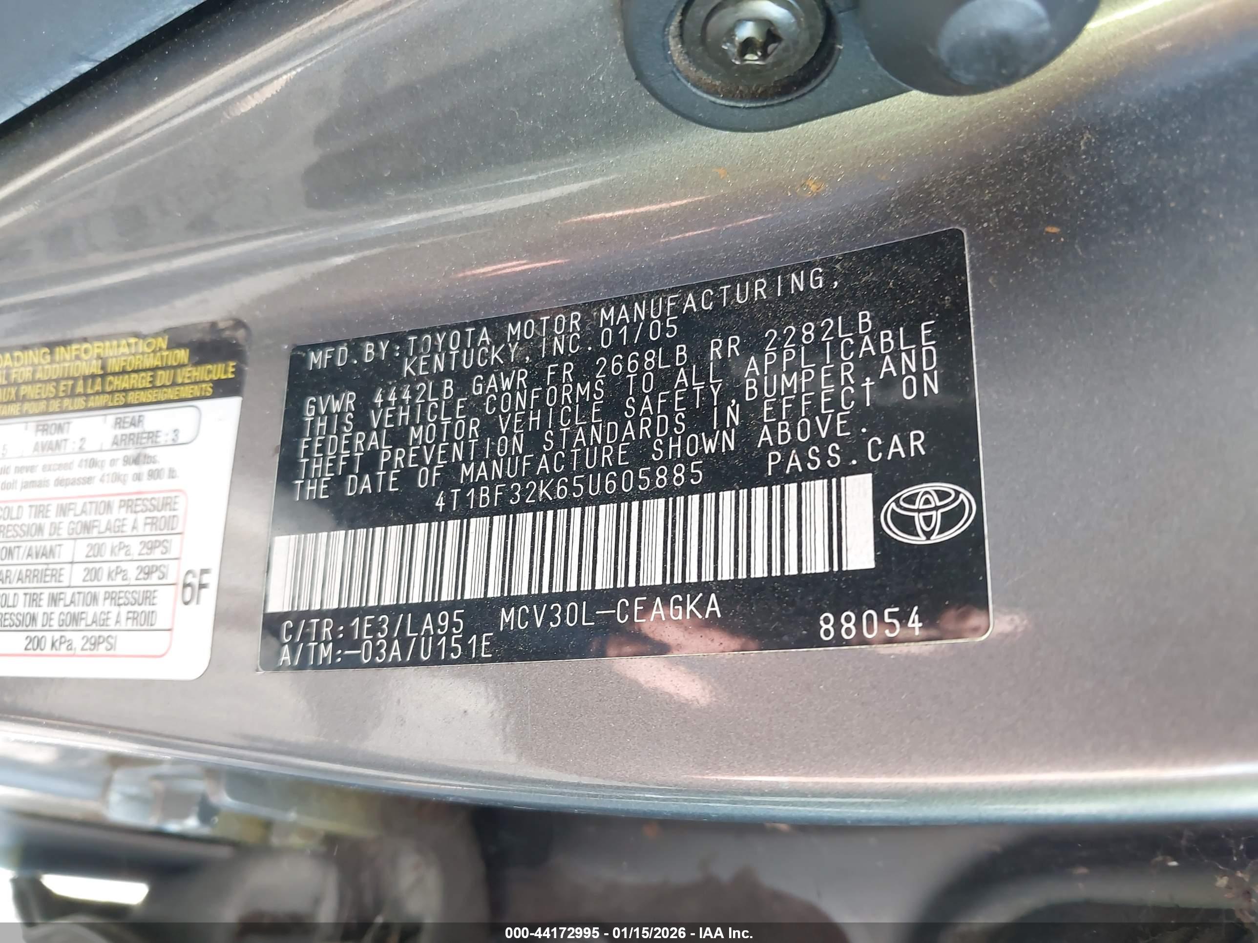 TOYOTA CAMRY image 9