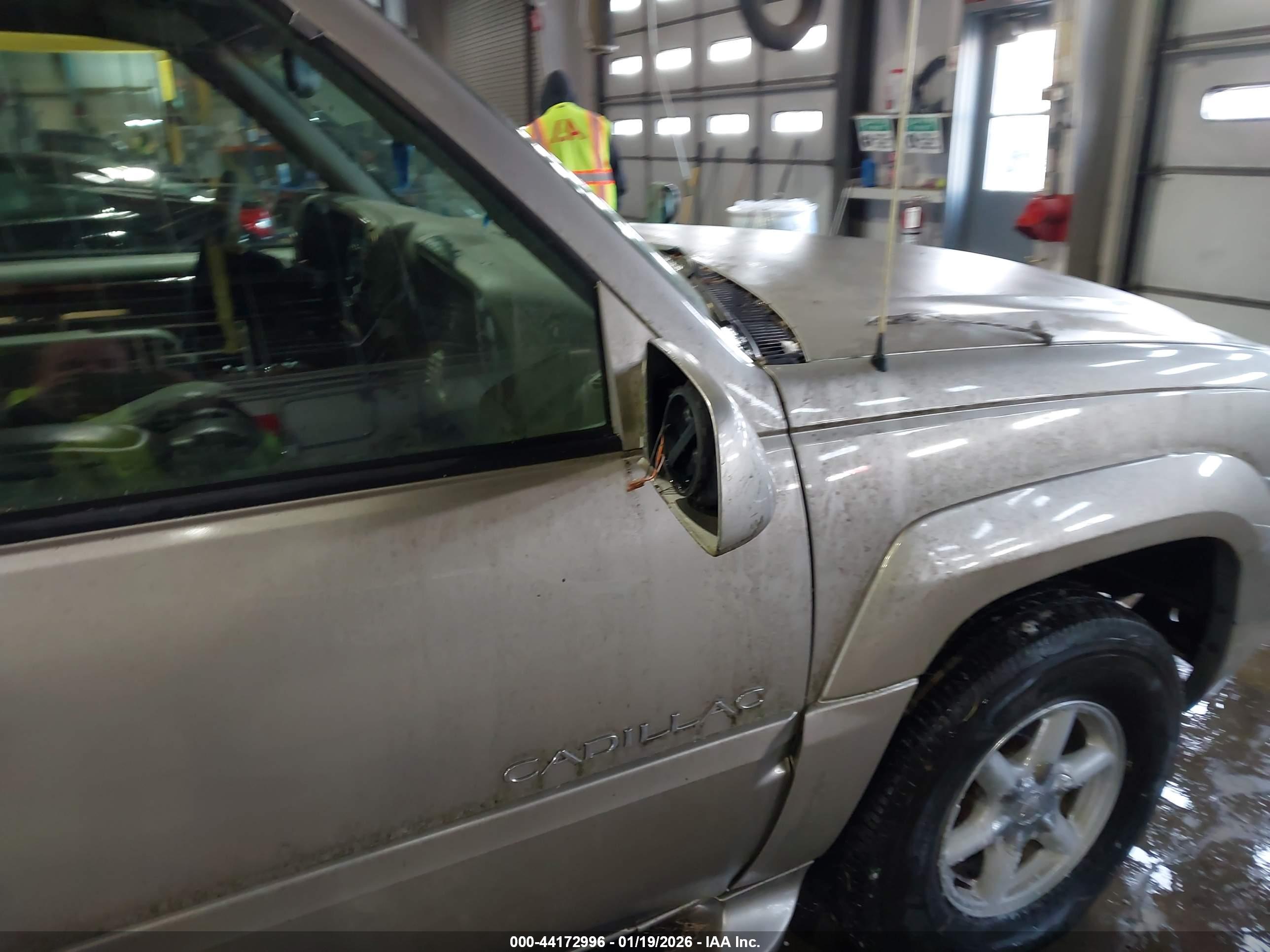 CADILLAC ESCALADE image 6