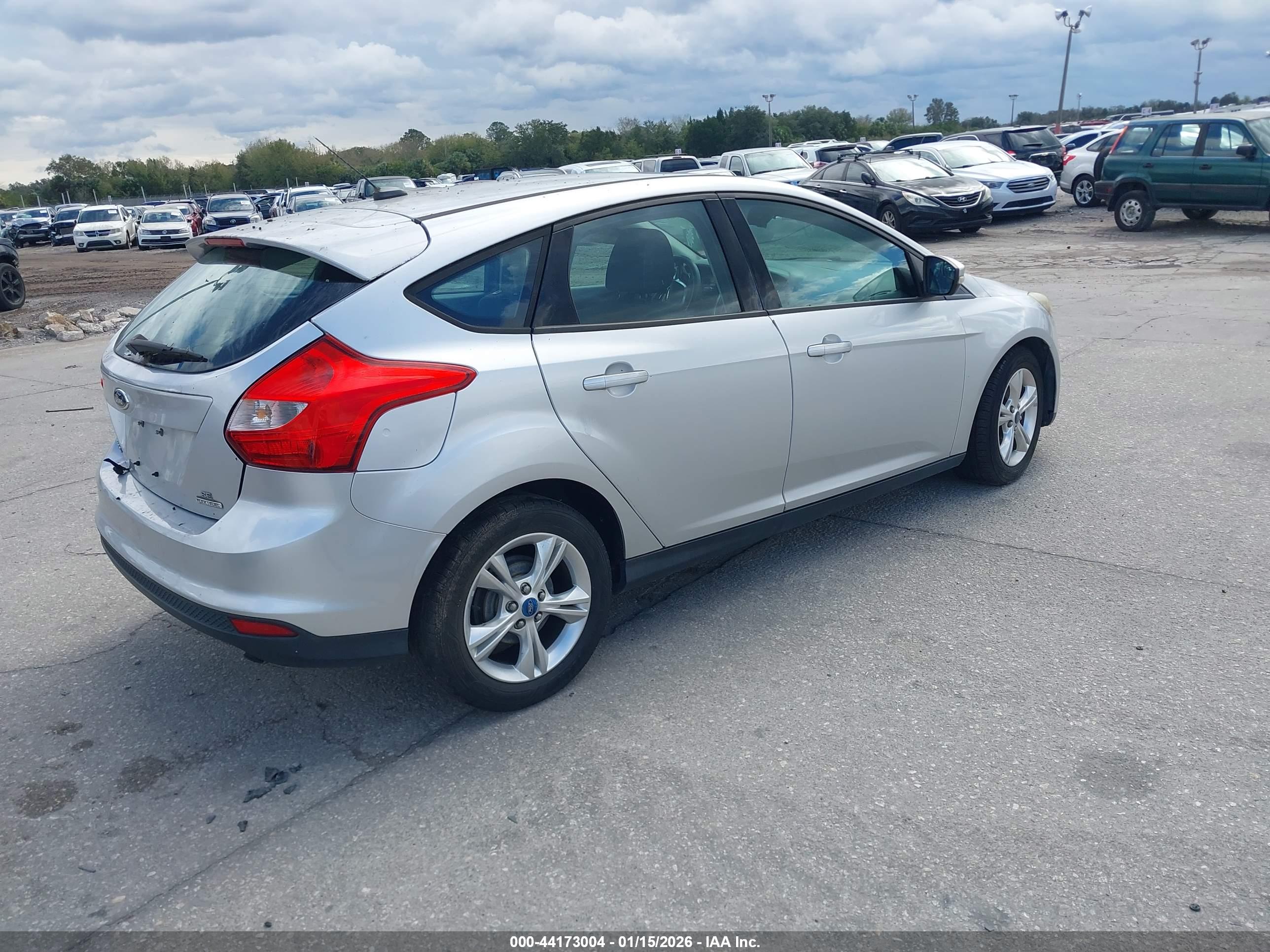 FORD FOCUS image 4