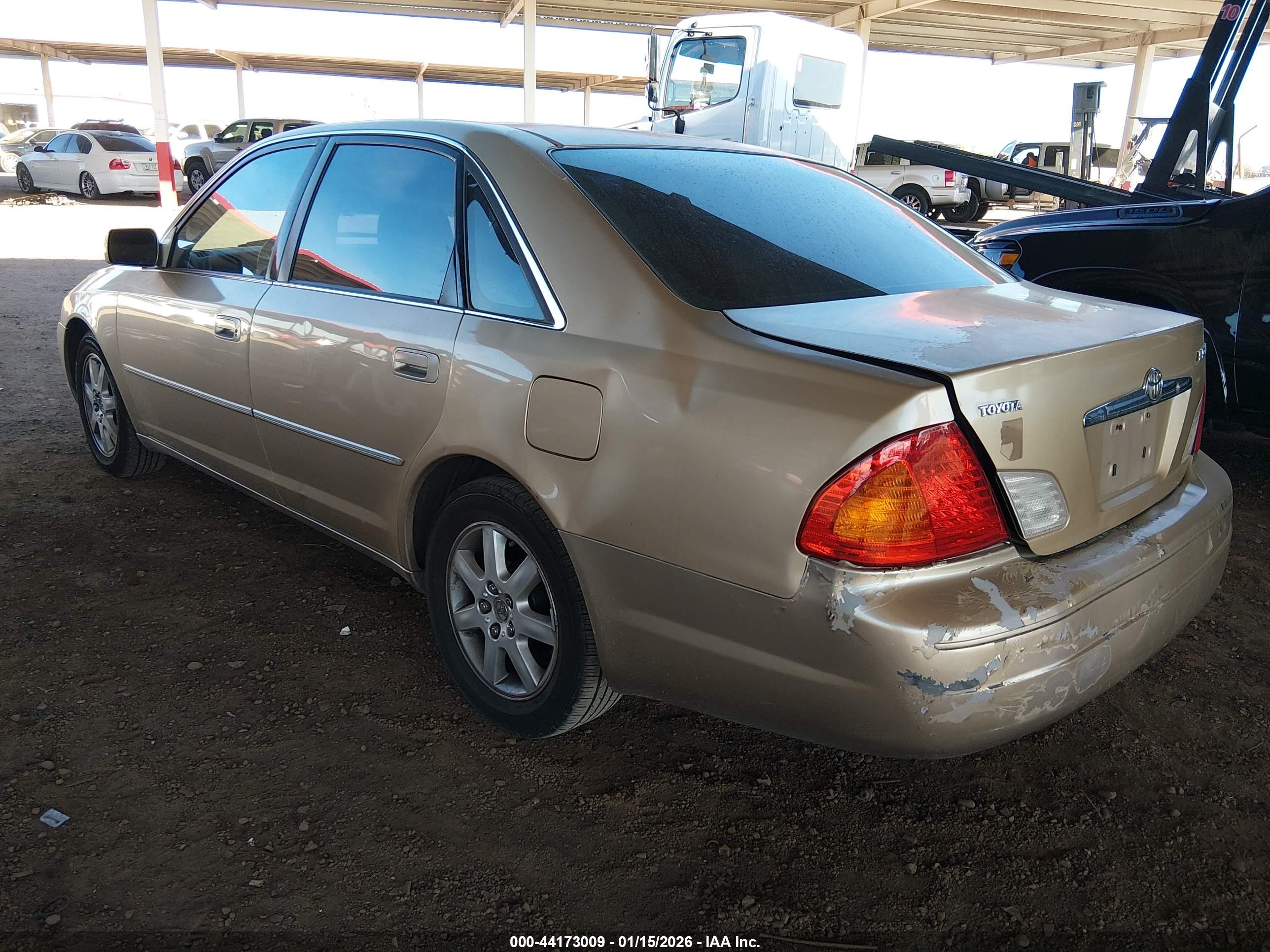 TOYOTA AVALON image 3