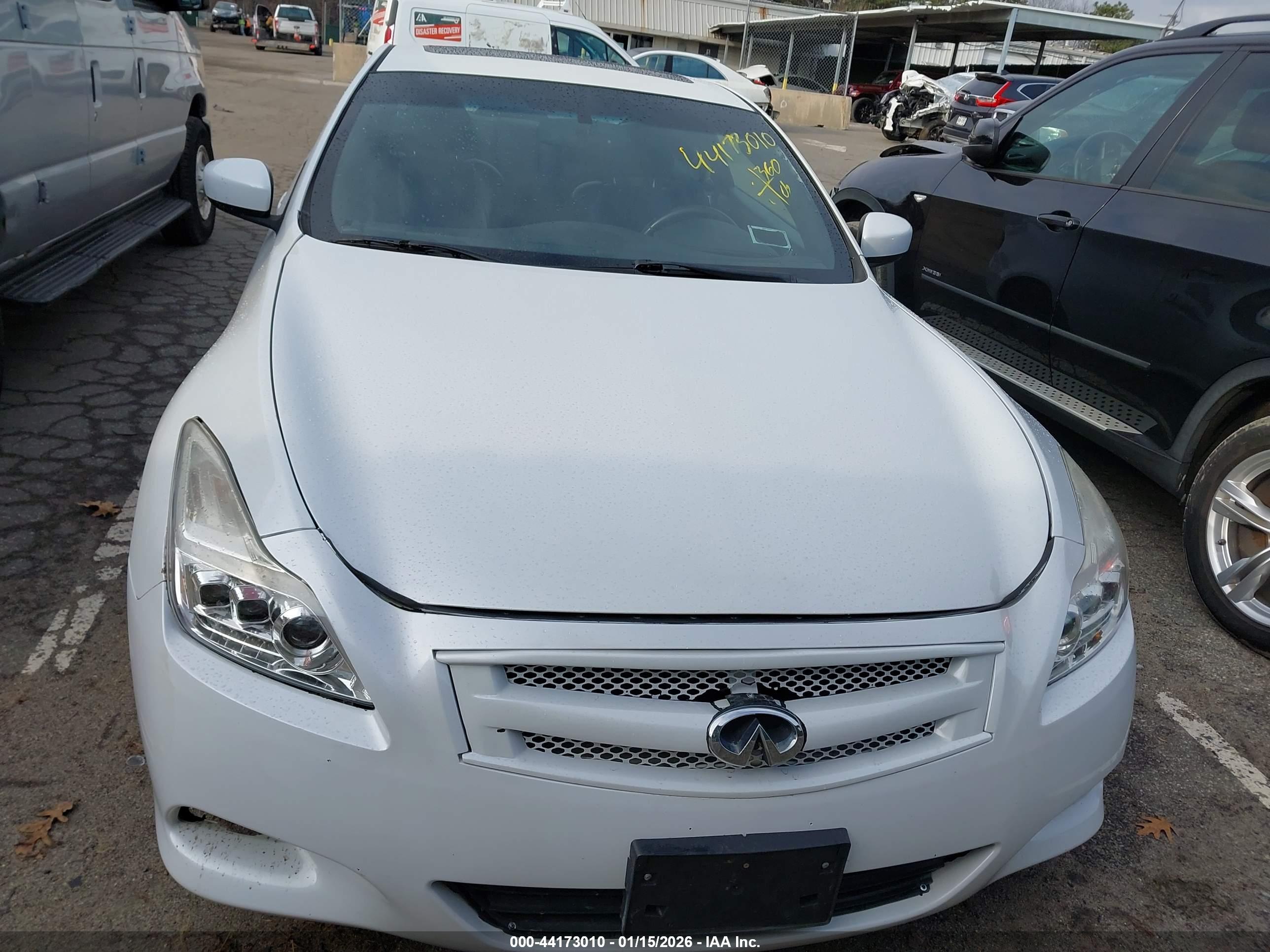 INFINITI G37 image 6