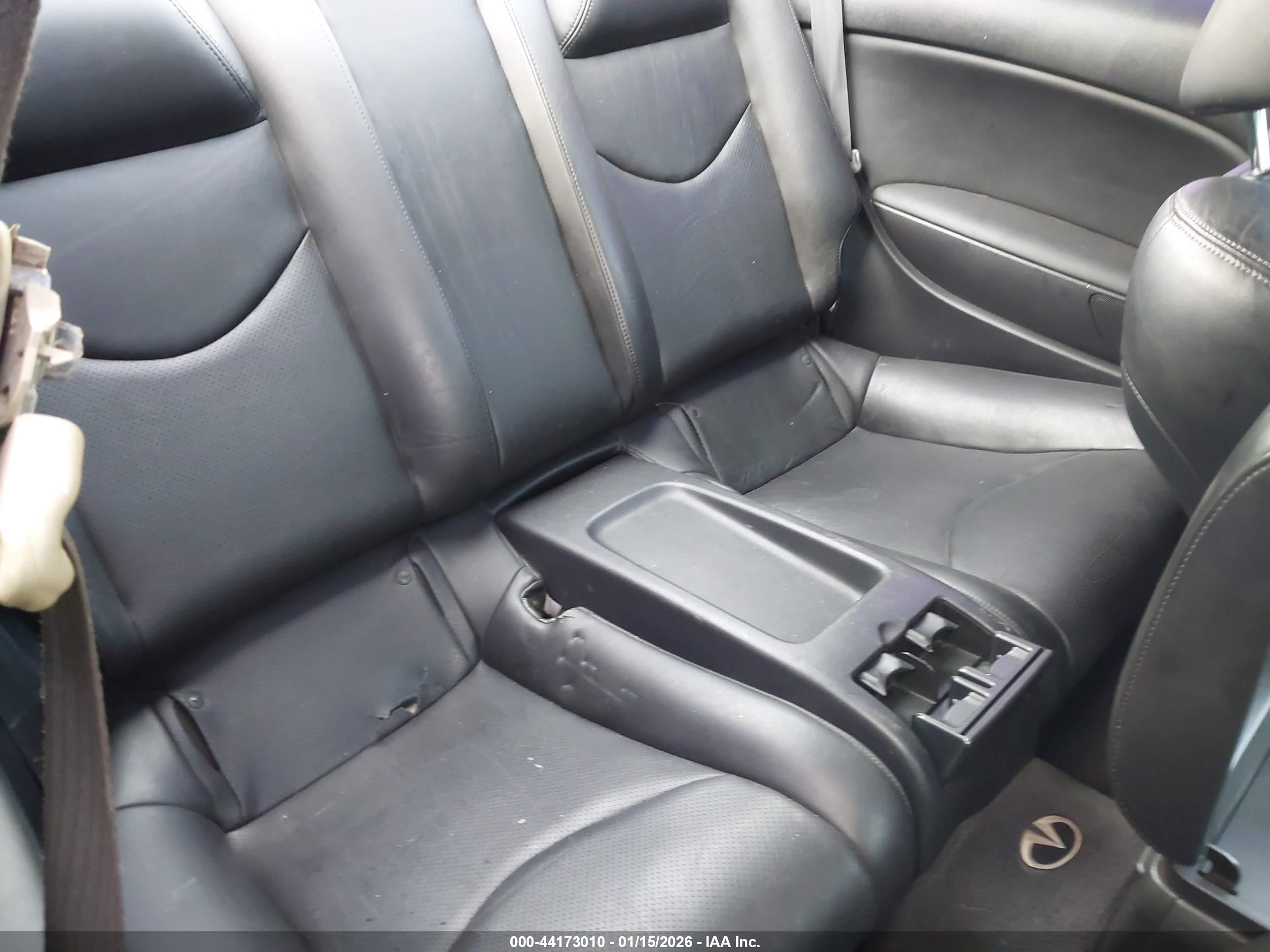 INFINITI G37 image 8