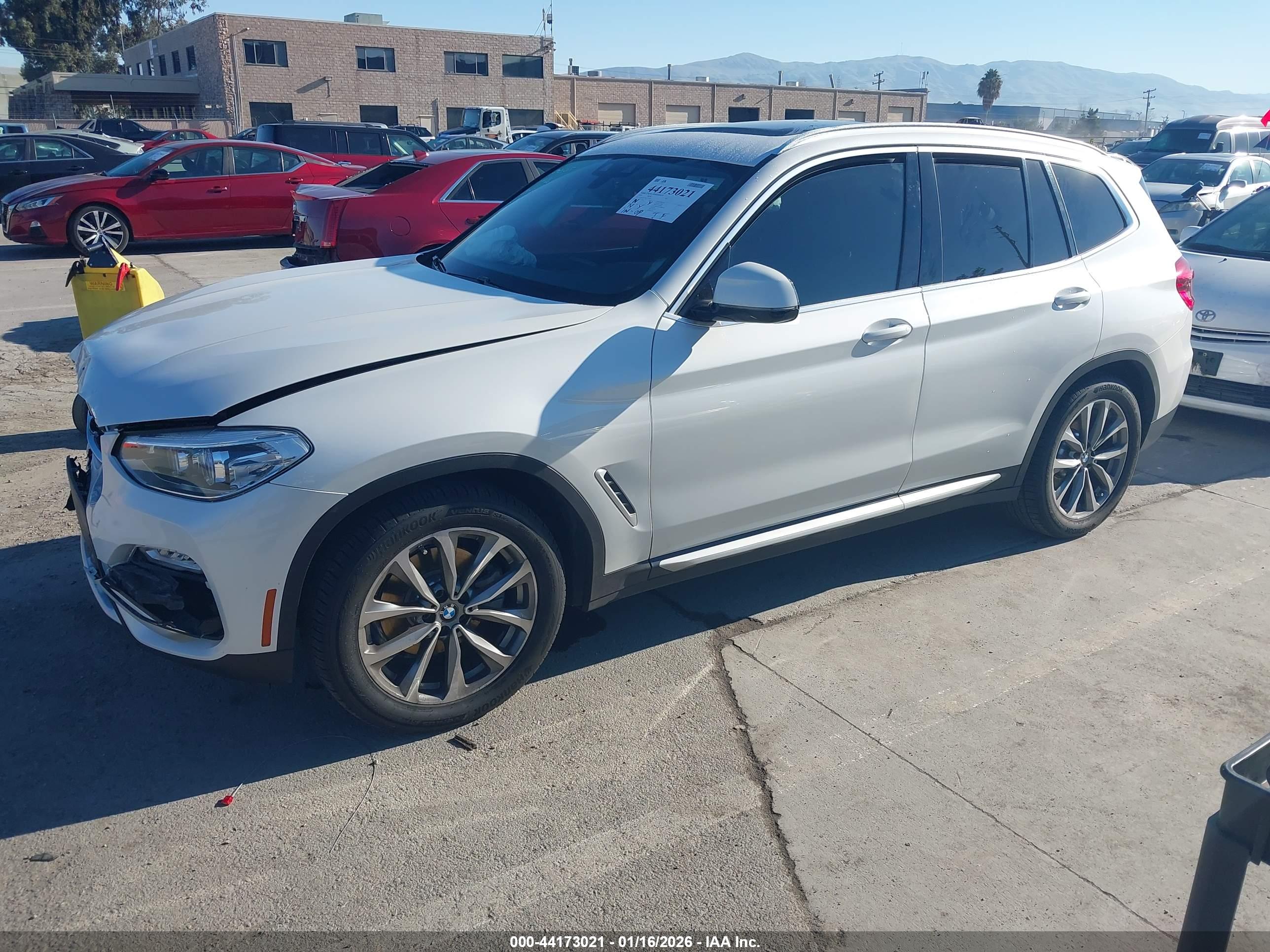 BMW X3 image 2