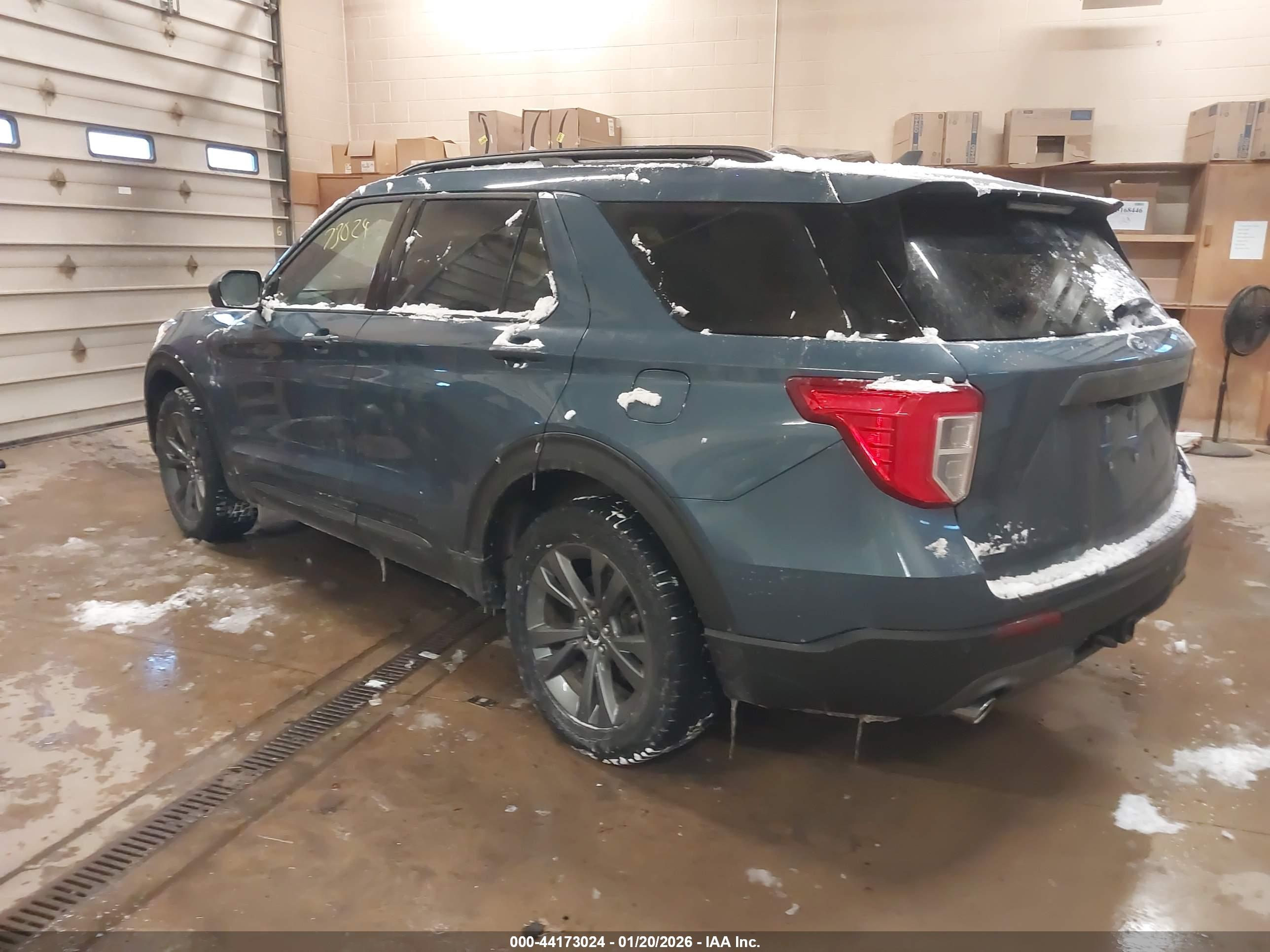 FORD EXPLORER image 3