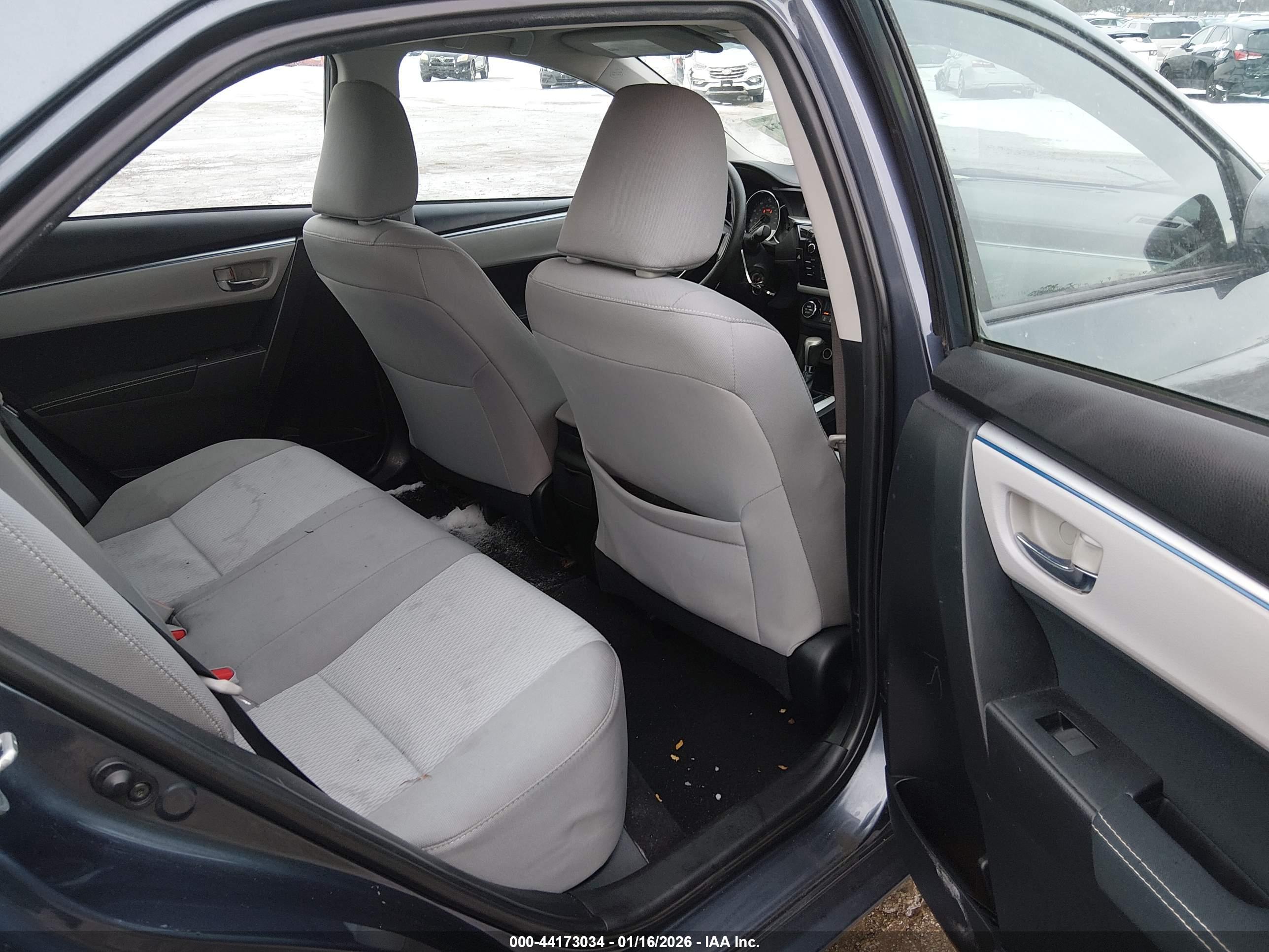 TOYOTA COROLLA image 8