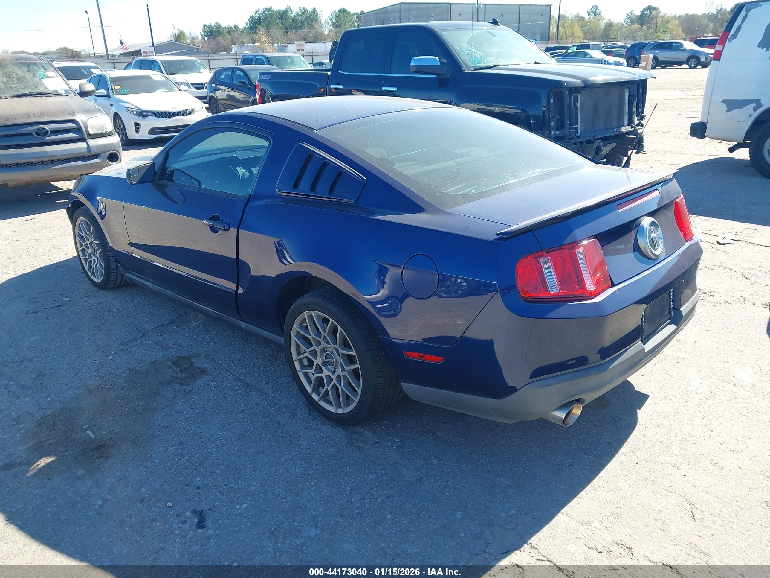 FORD MUSTANG image 3