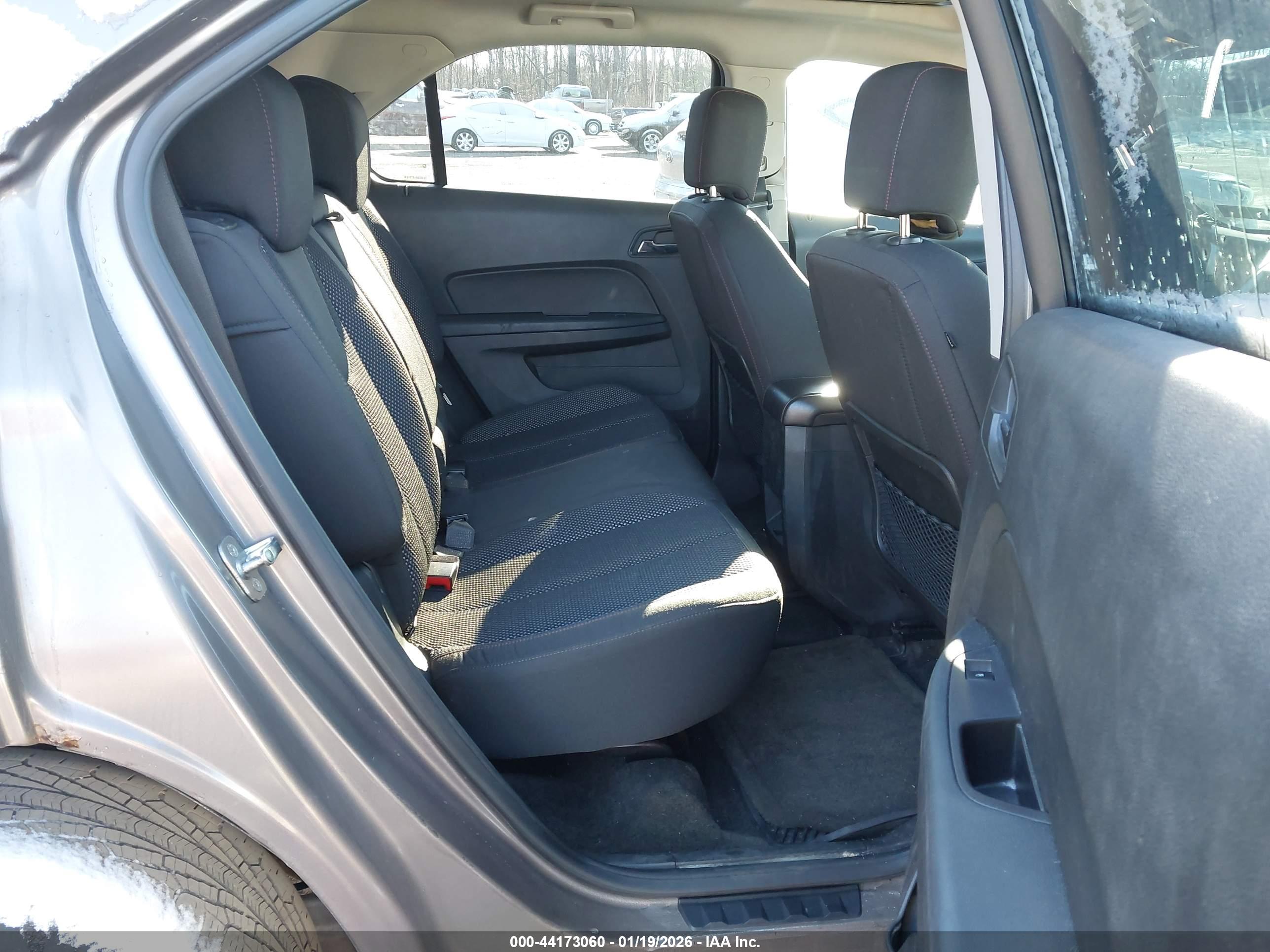 CHEVROLET EQUINOX image 8