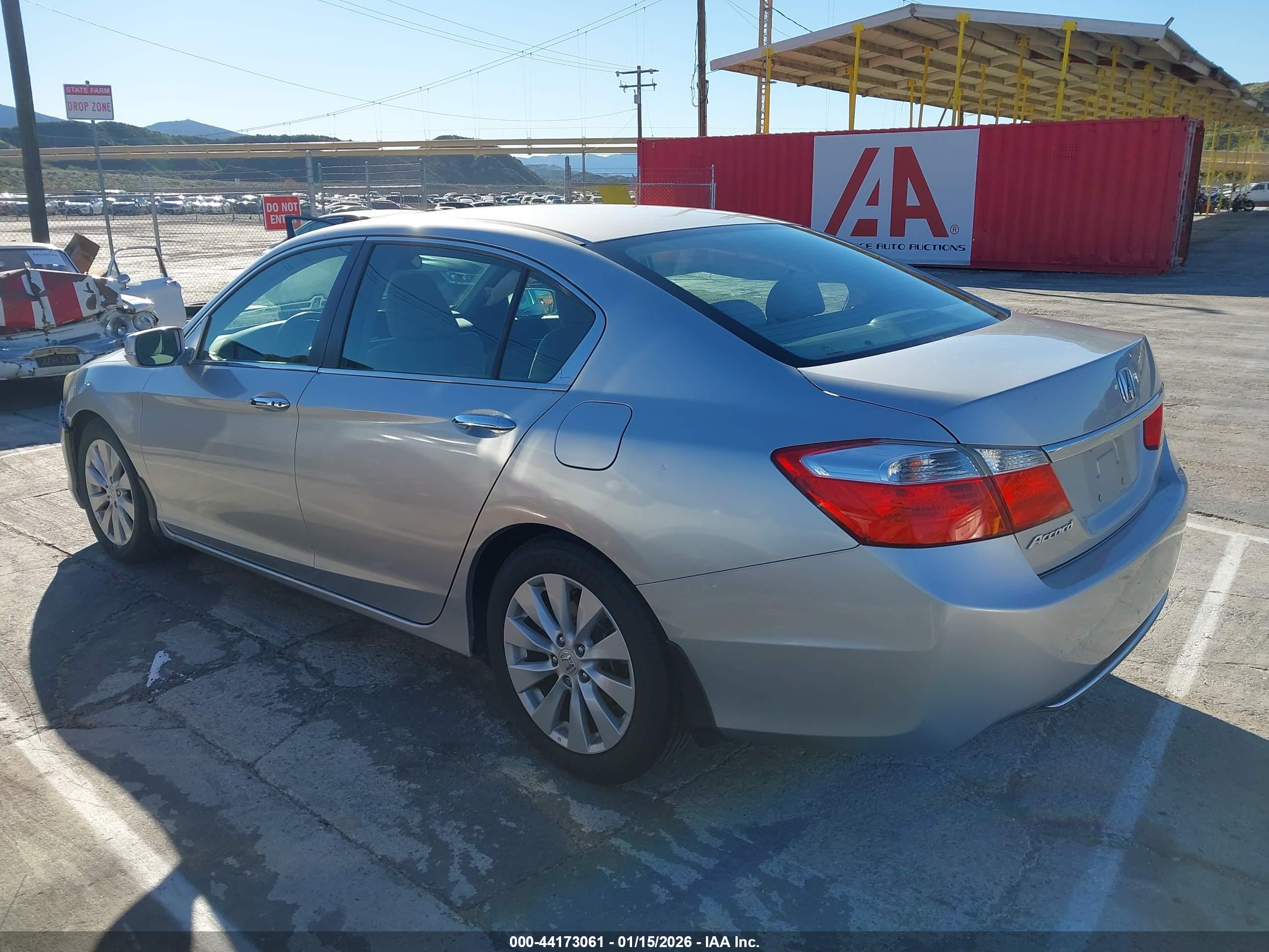 HONDA ACCORD image 3