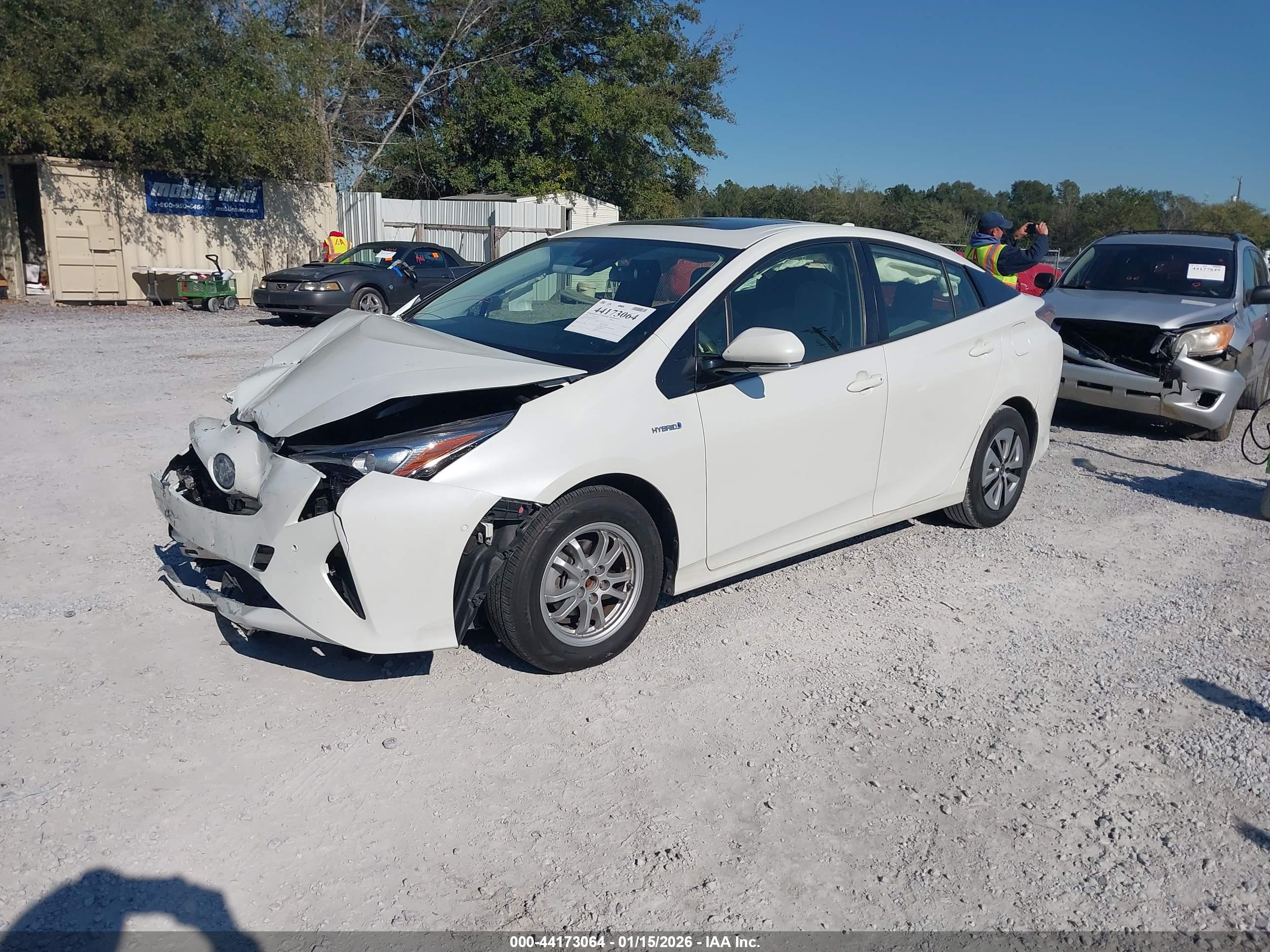 TOYOTA PRIUS image 2