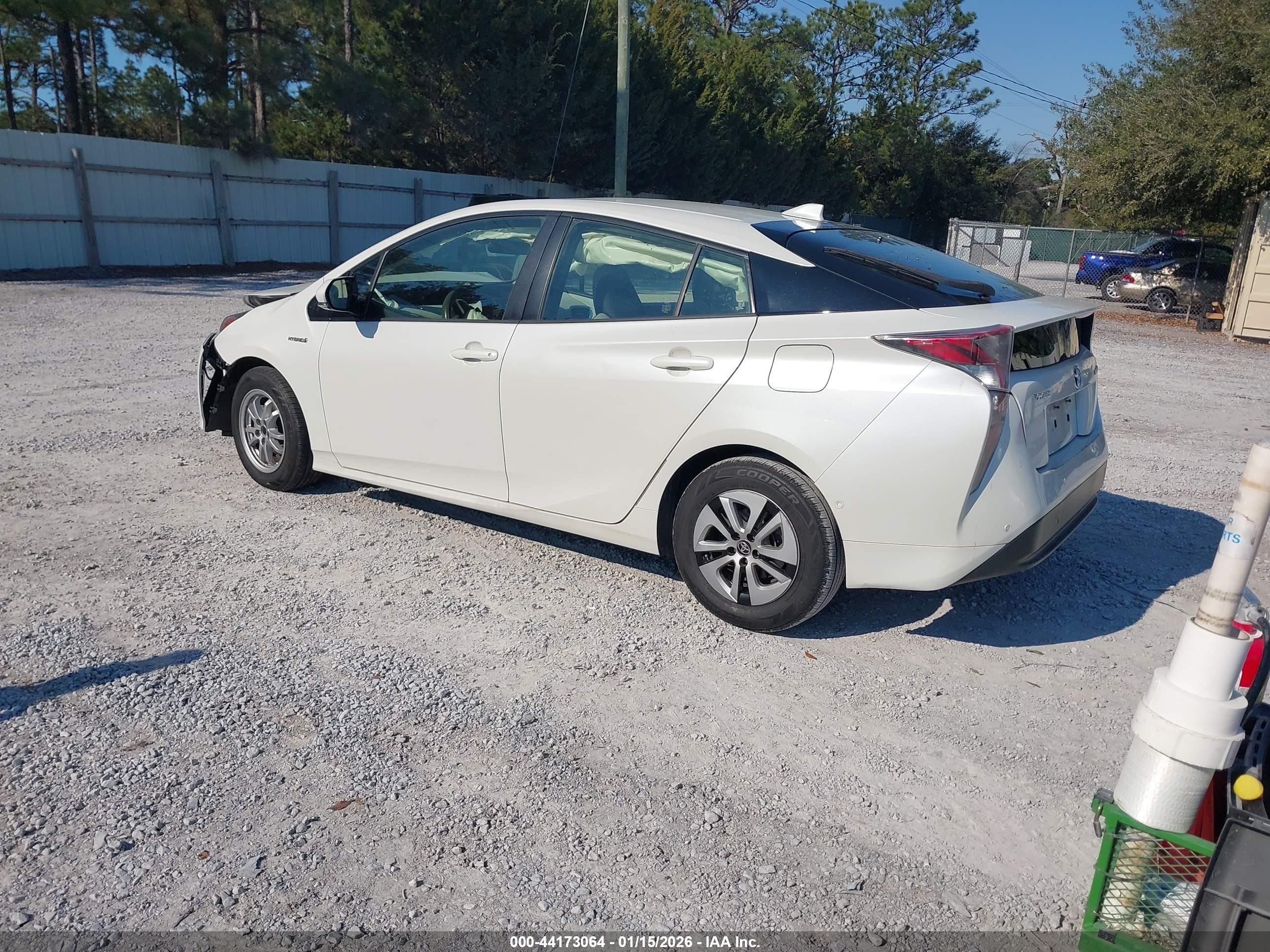 TOYOTA PRIUS image 3