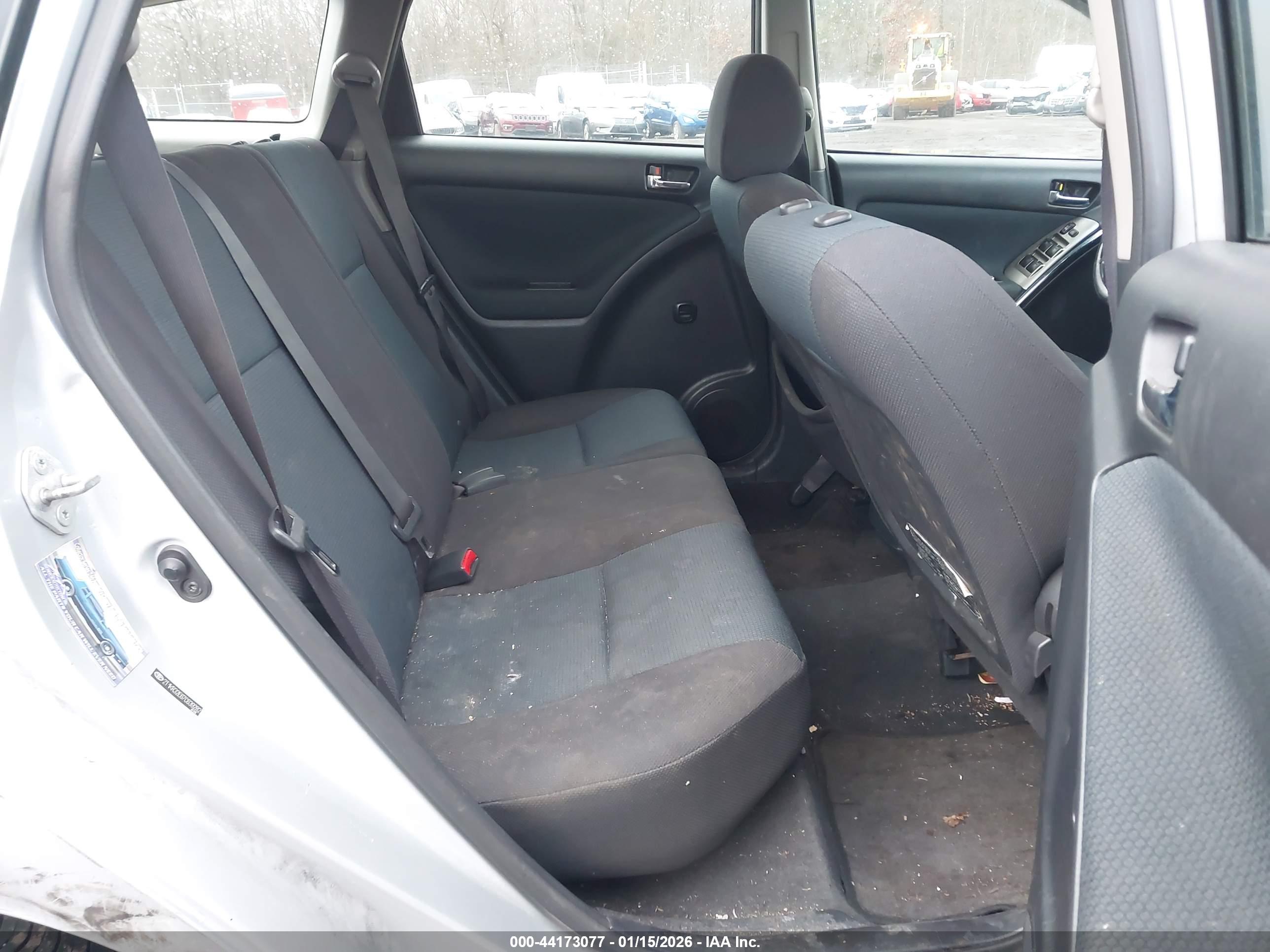 TOYOTA MATRIX image 8