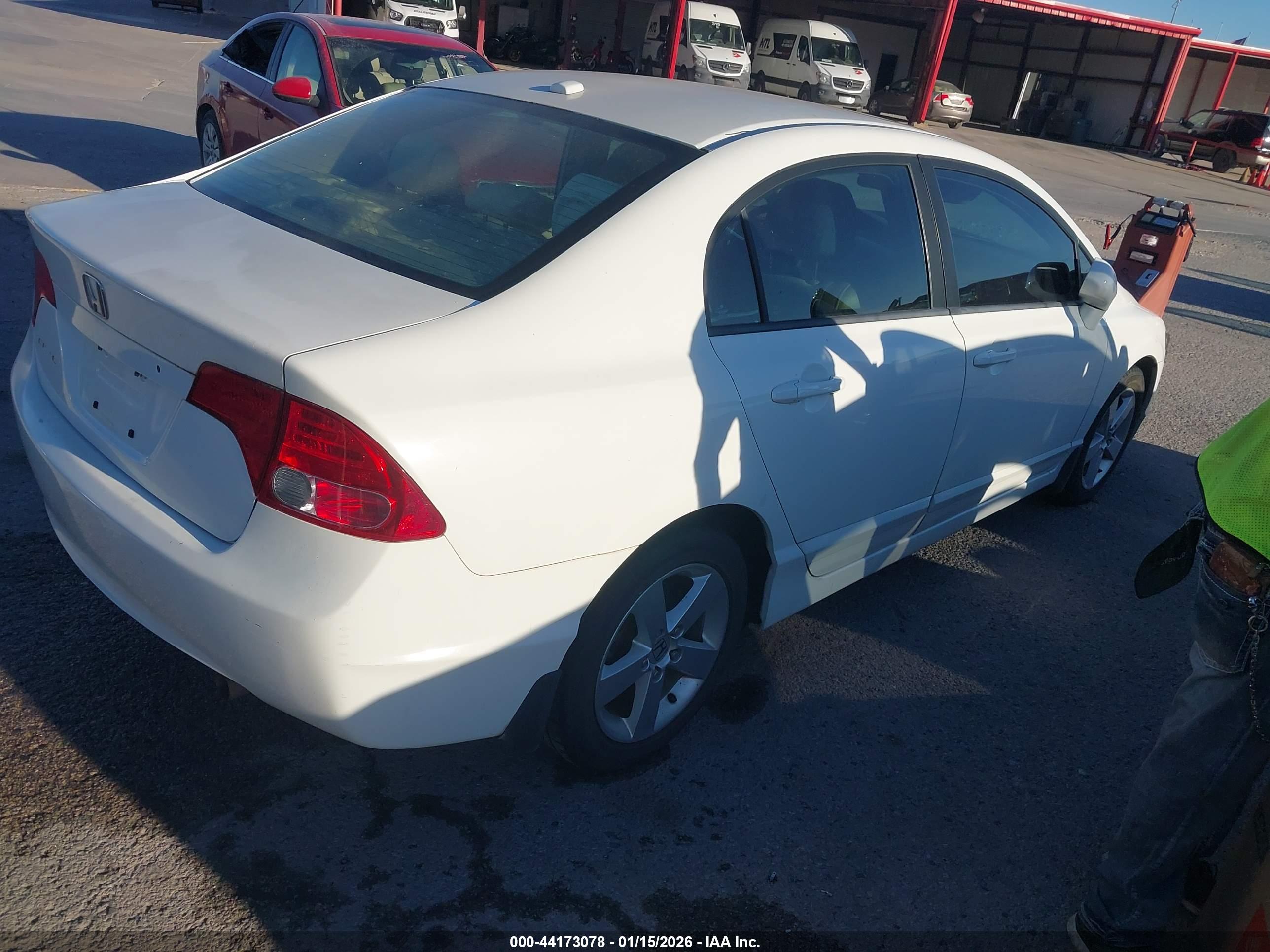 HONDA CIVIC image 4