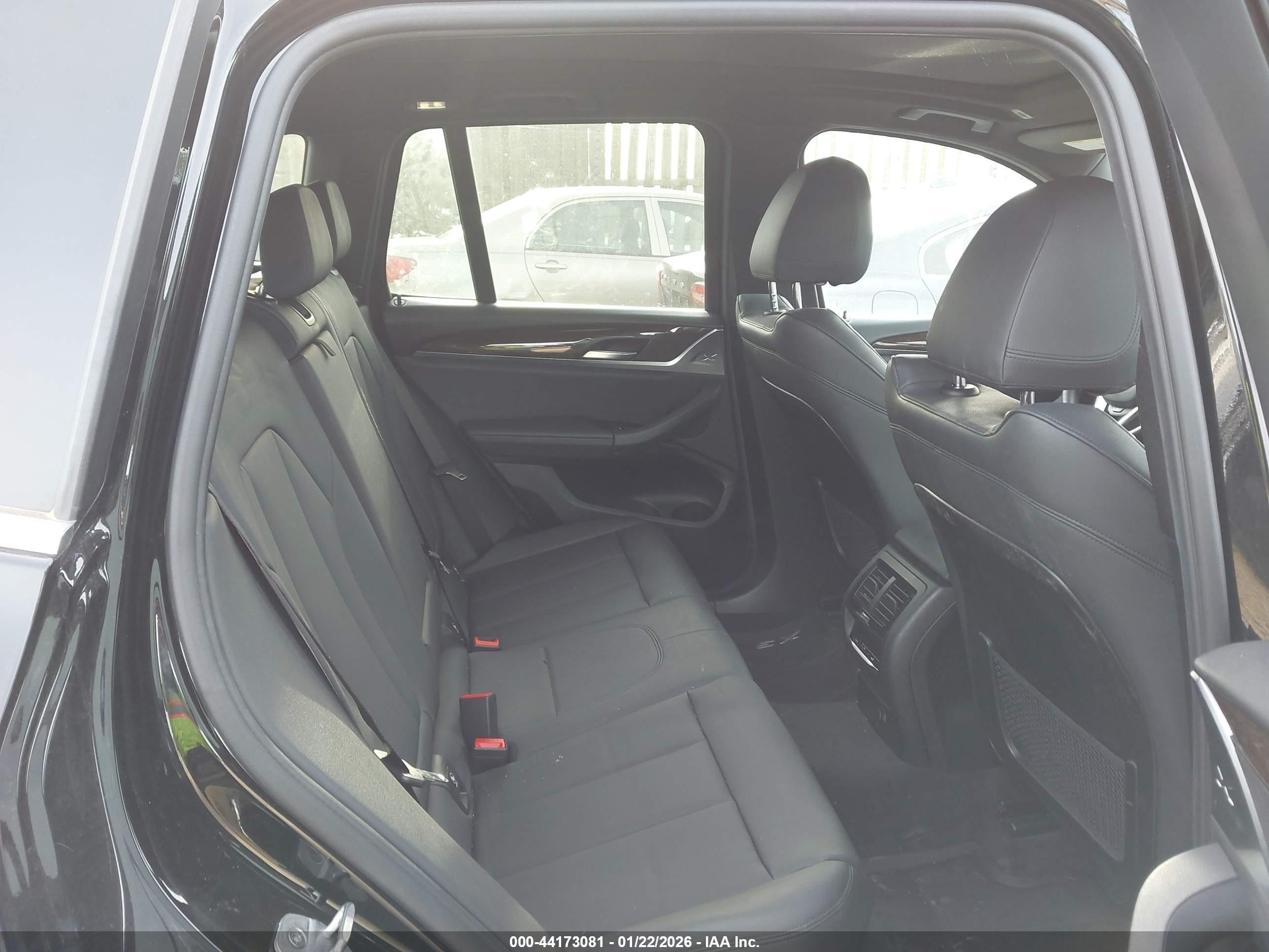 BMW X3 image 8