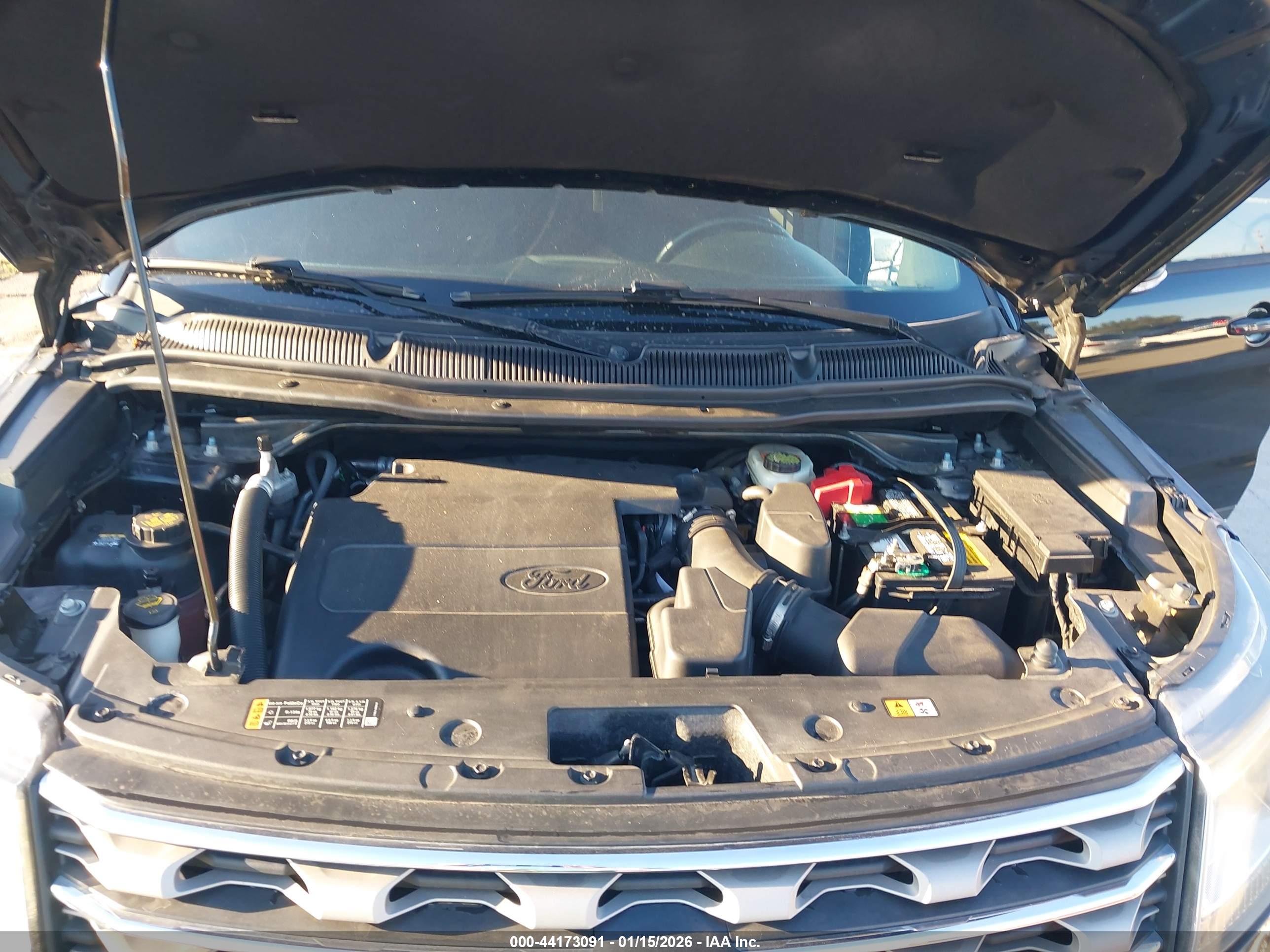 FORD EXPLORER image 10