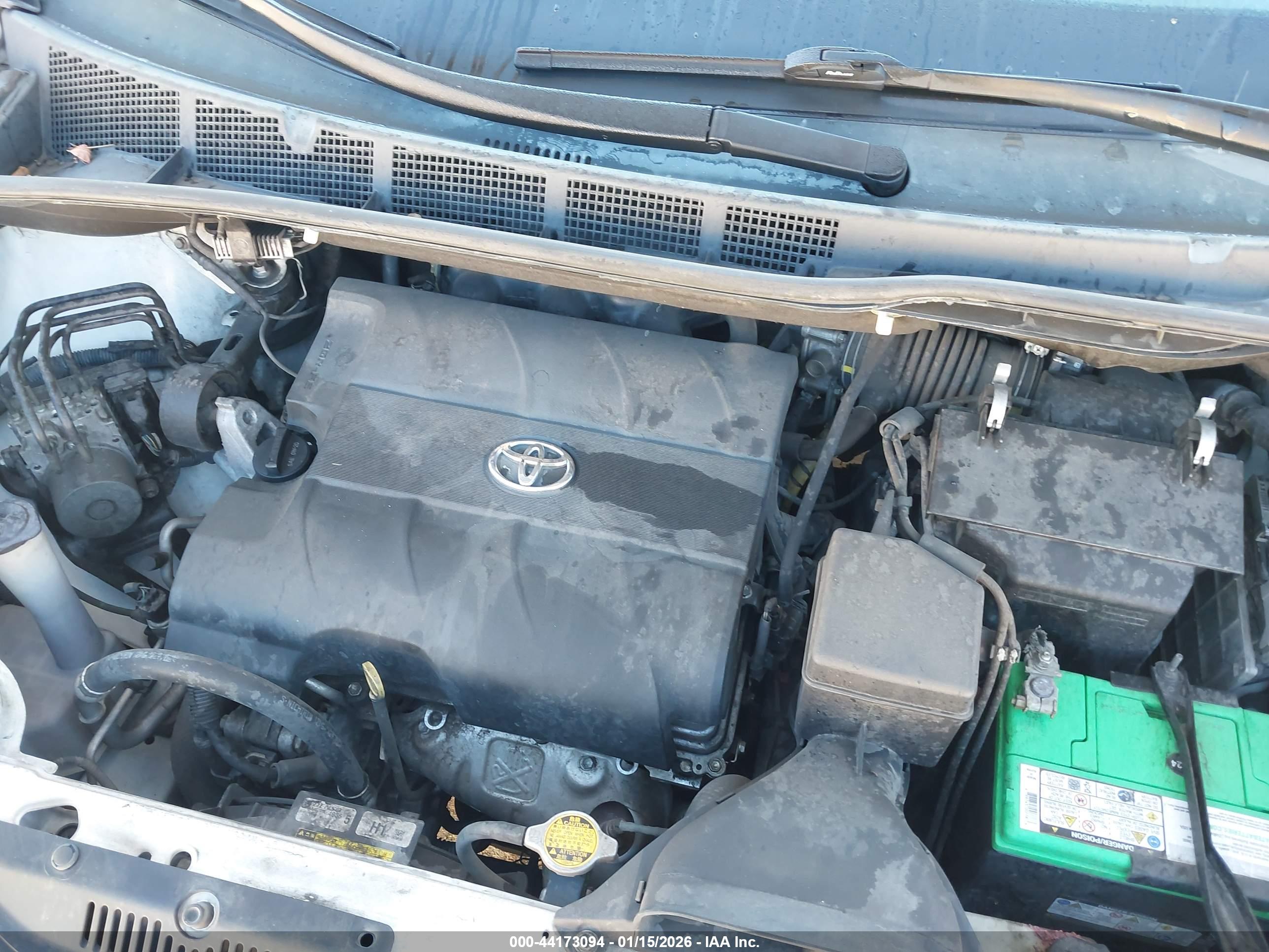 TOYOTA SIENNA image 10