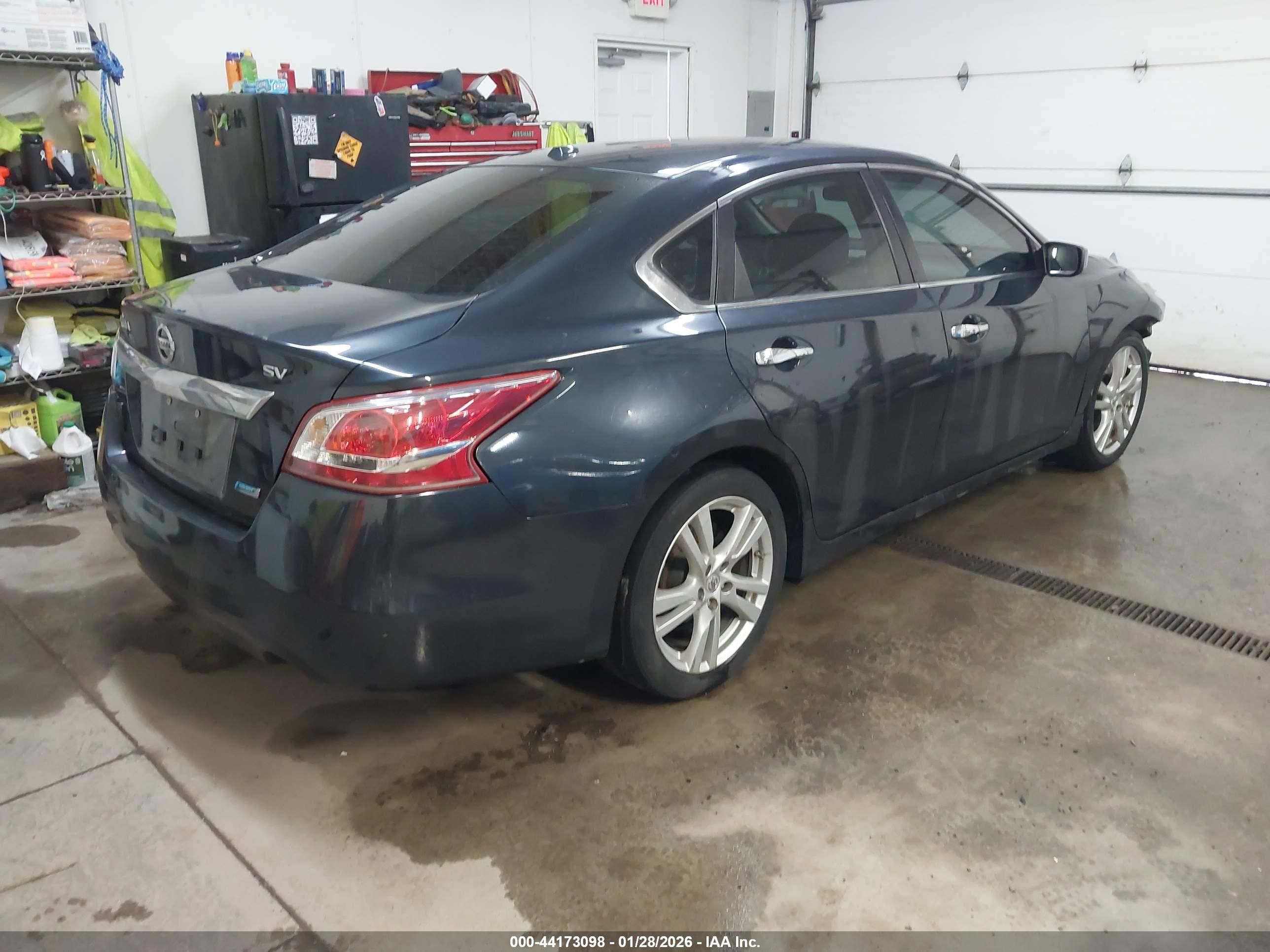 NISSAN ALTIMA image 4