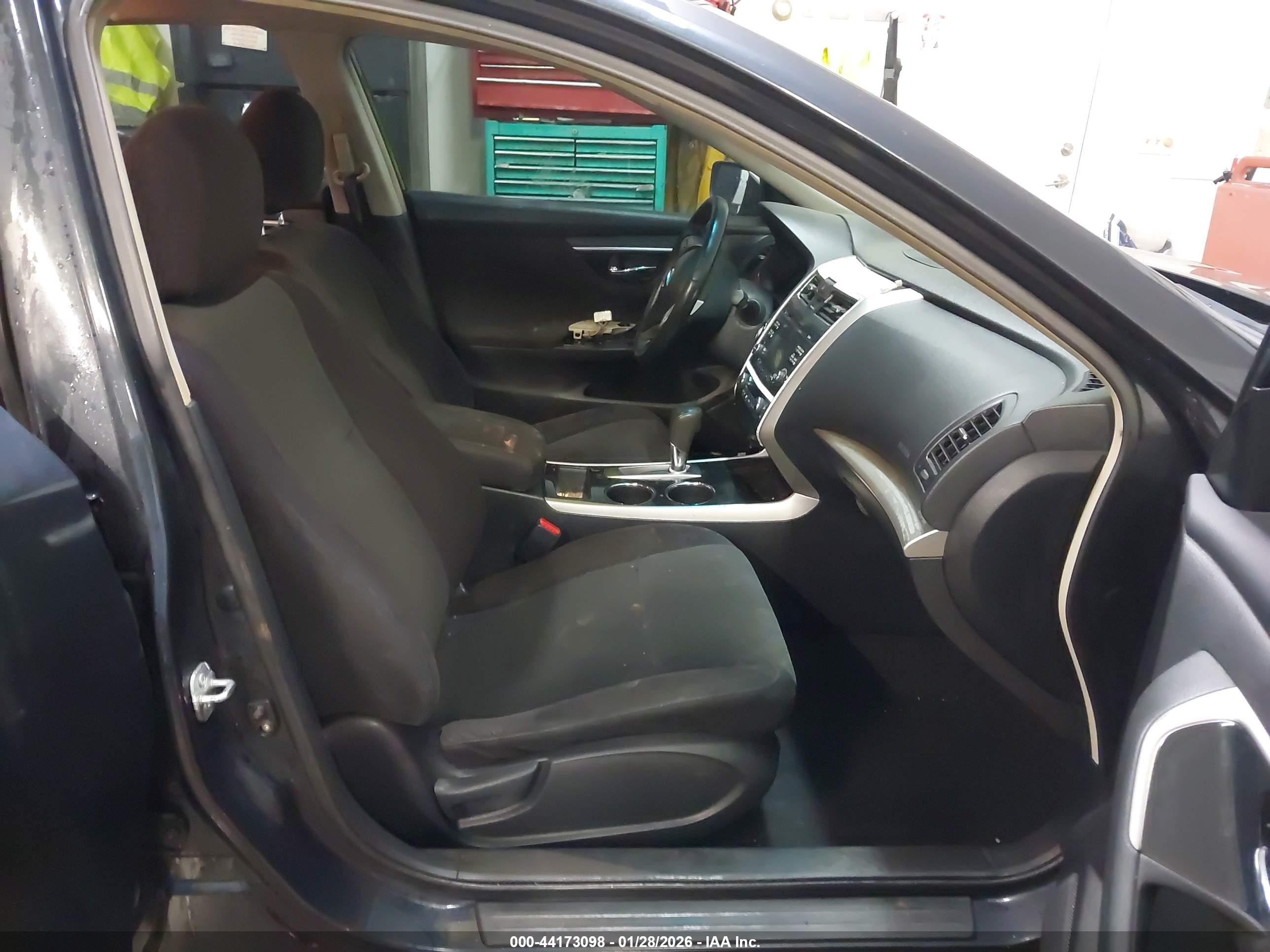 NISSAN ALTIMA image 5