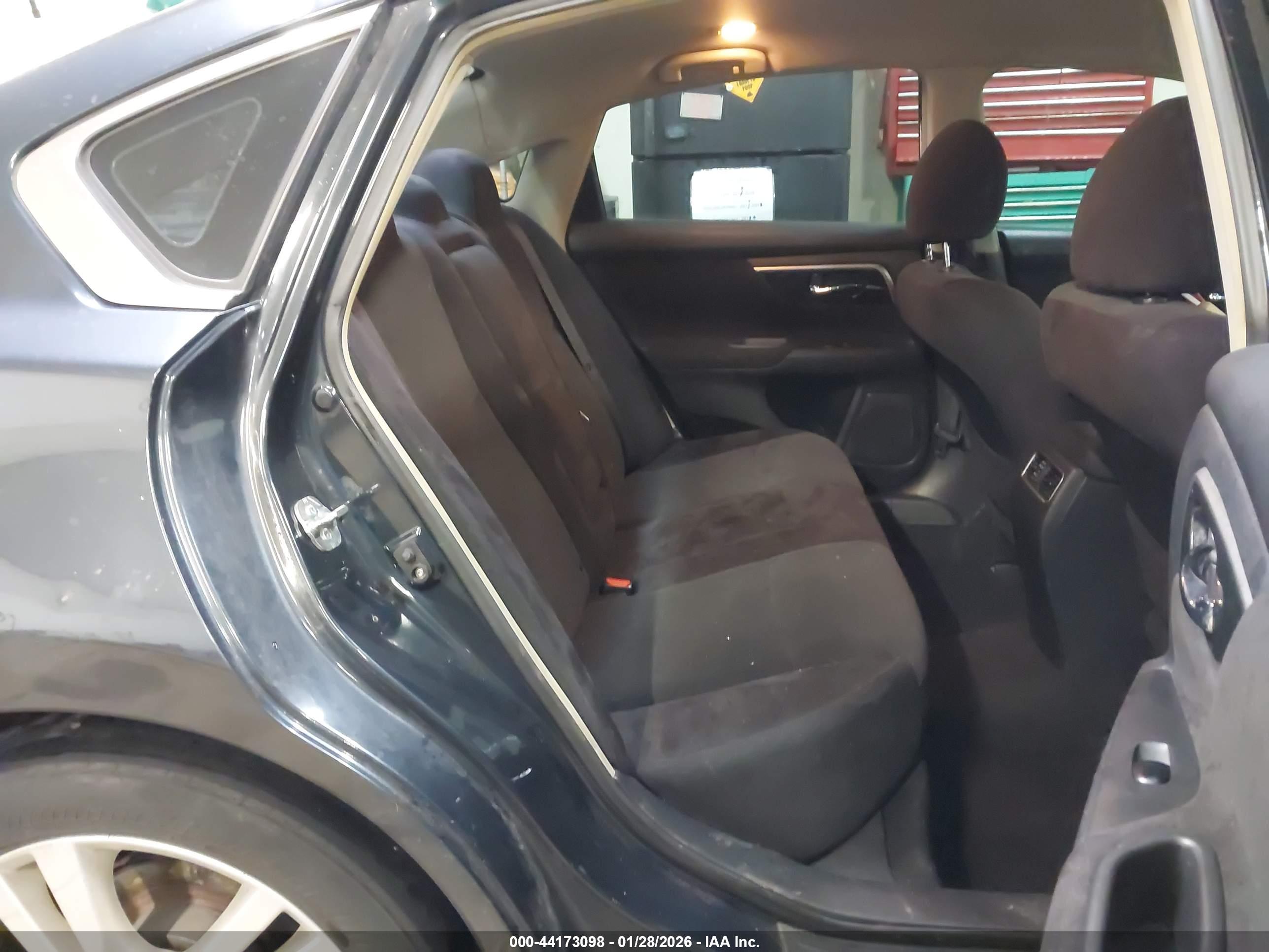 NISSAN ALTIMA image 8